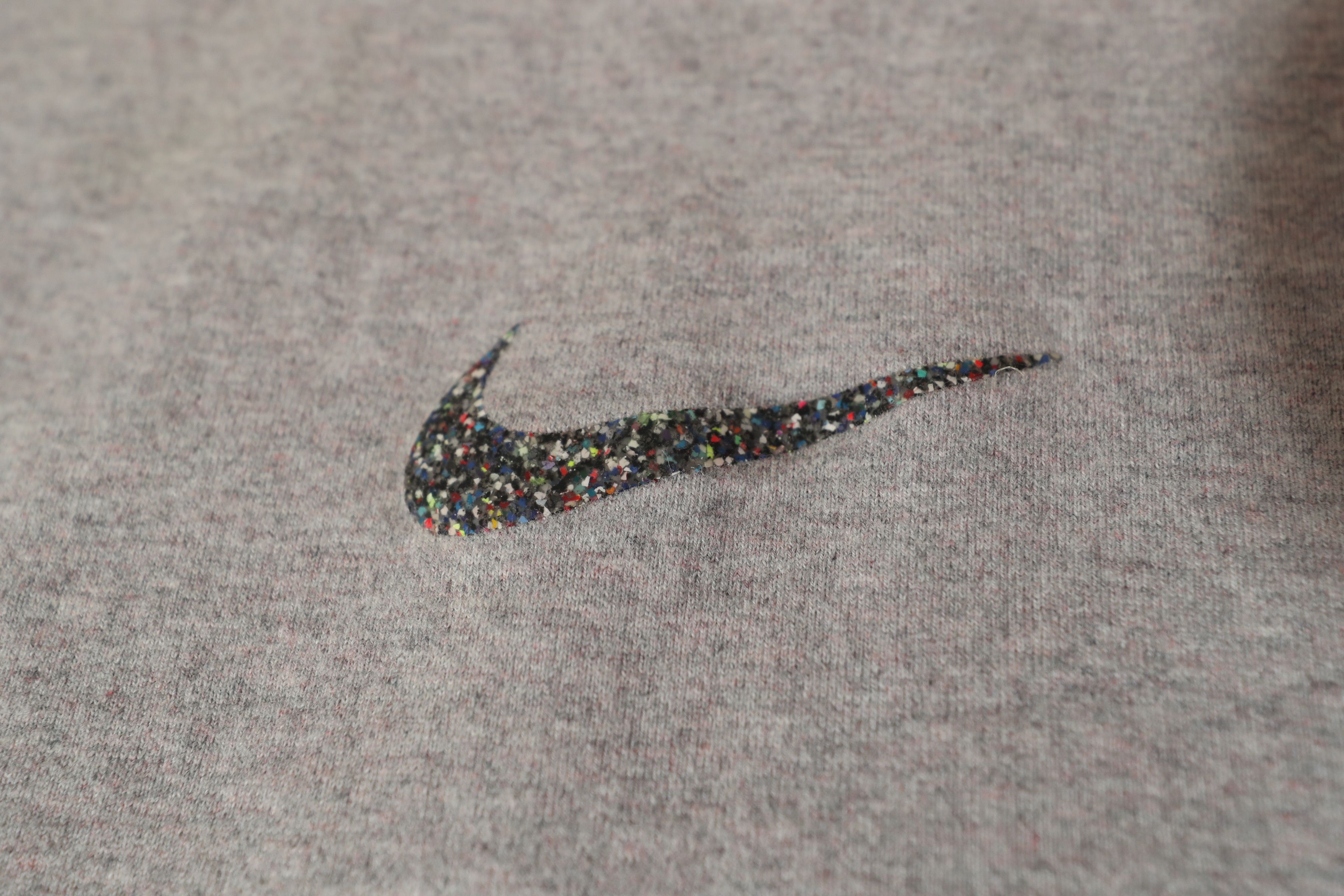 Nike Nike Y2K Sustainable Materials Tee (XL) Size US XL / EU 56 / 4 - 4 Thumbnail