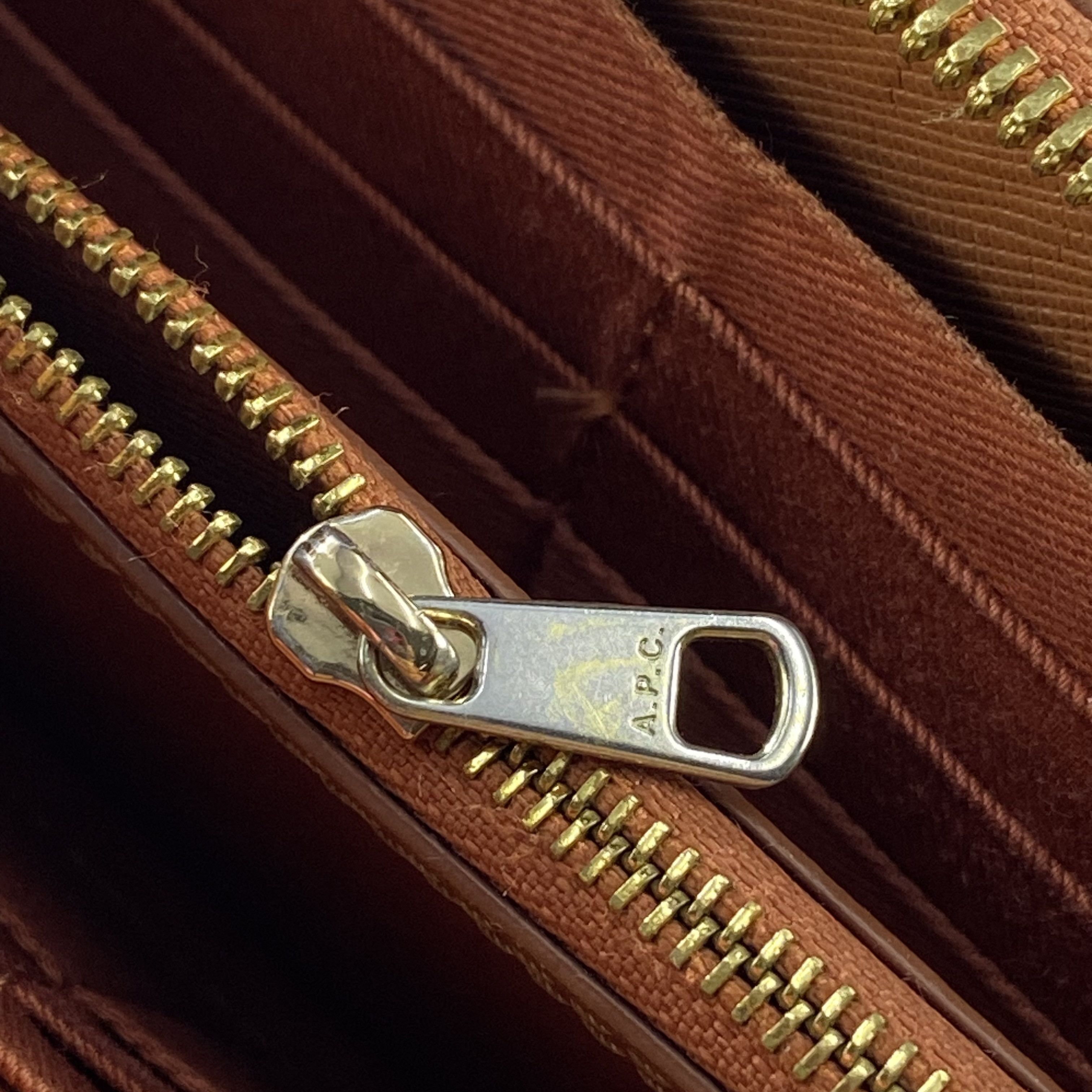 A.P.C. A.P.C. Wallet Long Wallet Leather Size ONE SIZE - 13 Thumbnail