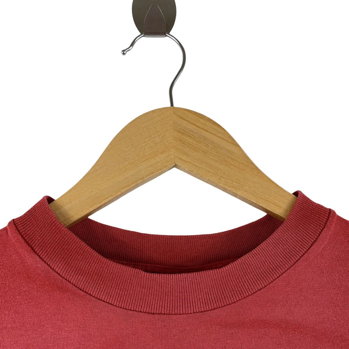 Vintage Vintage 90s LOCAL MOTION big logo back hit Surfing tee Size US L / EU 52-54 / 3 - 5 Thumbnail