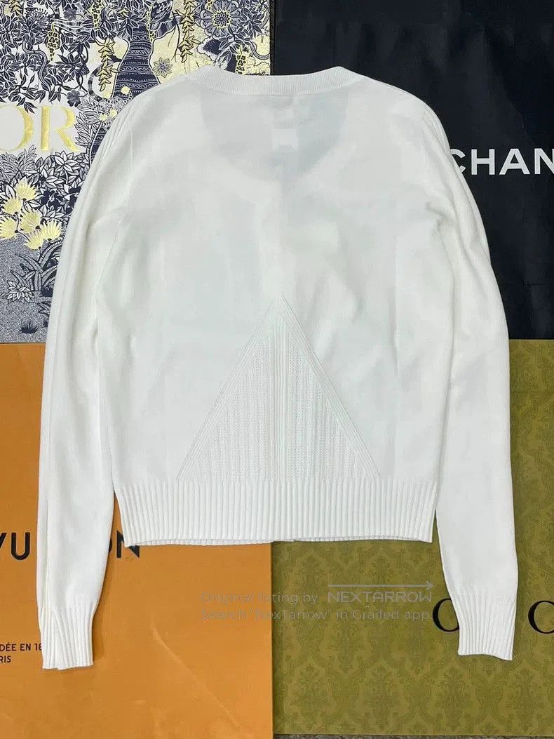 Chanel Chanel 24B White Knit Cardigan. Size US M / EU 48-50 / 2 - 3 Thumbnail