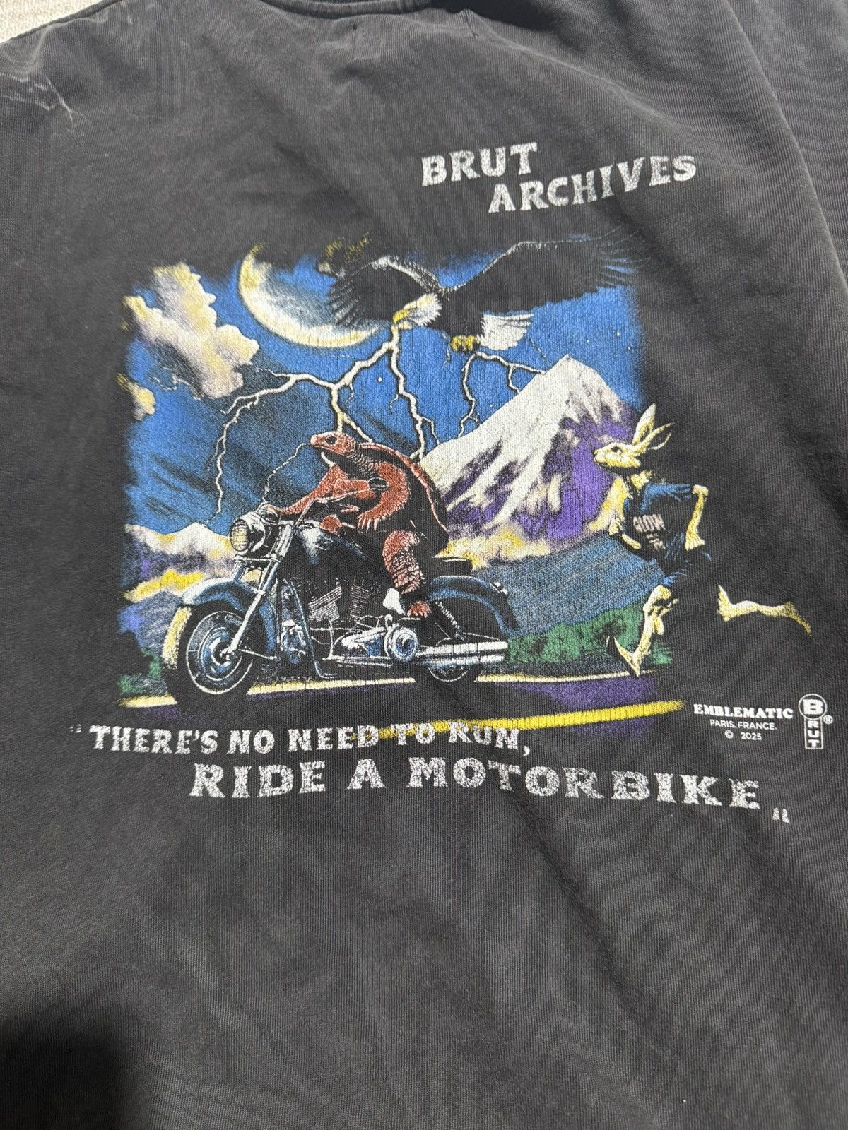 BRUT Archive No need to run tee Size US XL / EU 56 / 4 - 2 Thumbnail