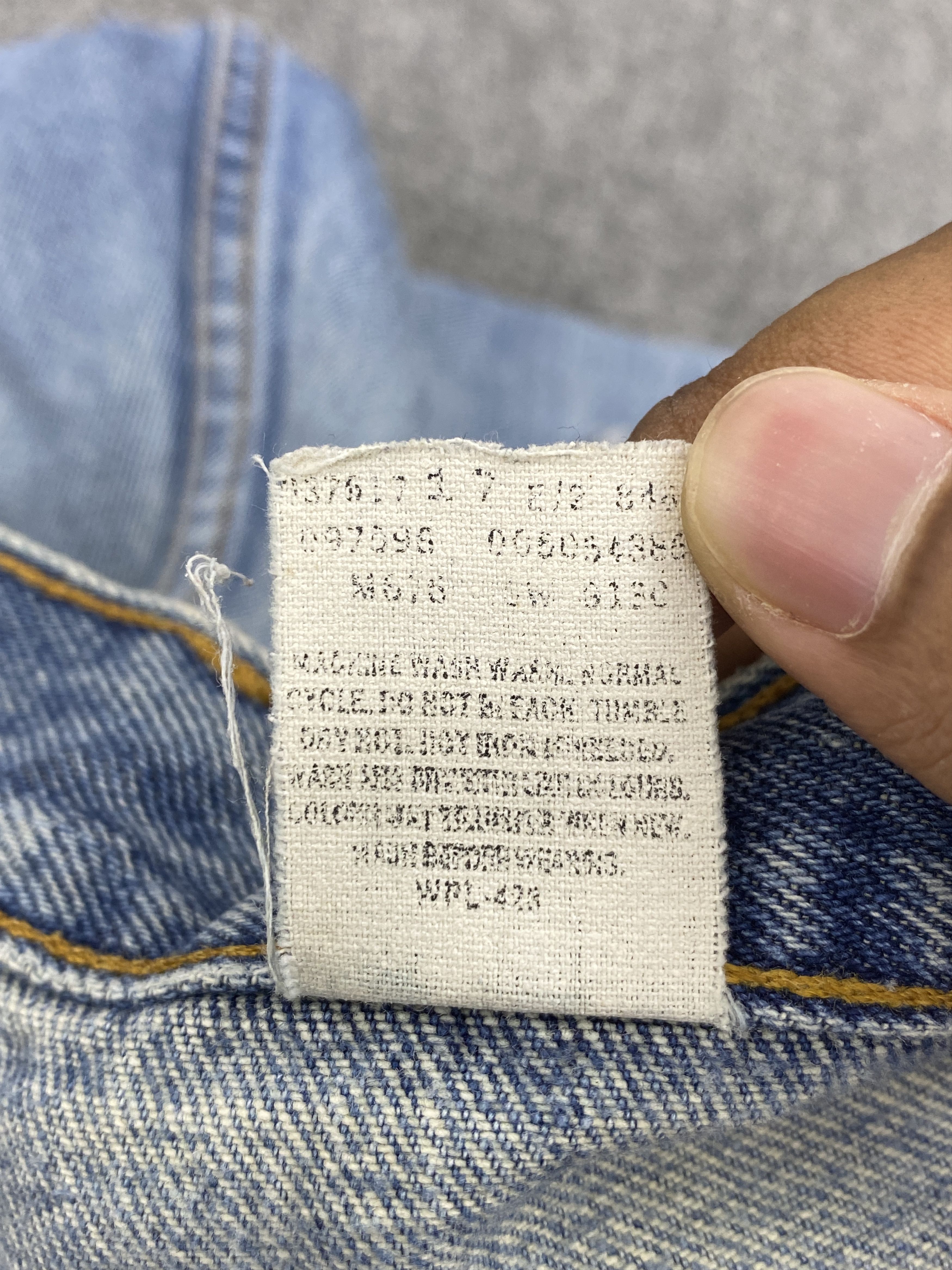 Levi's × Vintage Distressed Vintage 90s Levis 505 Faded Blue Jeans DP2618 Size US 34 / EU 50 - 8 Thumbnail