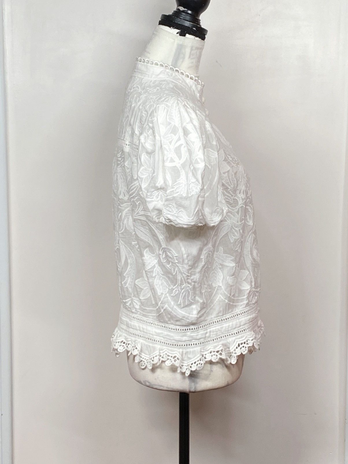 Alice + Olivia ALICE + OLIVIA Loryn Embroidered Short-Sleeve Blouse size XL Size XL / US 12-14 / IT 48-50 - 12 Thumbnail