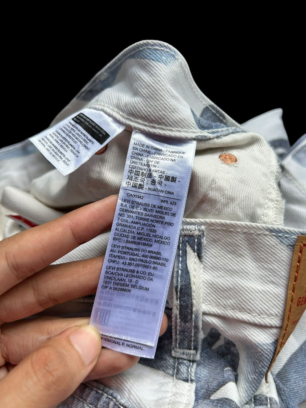 DENIM TEARS × Levi's Denim Tears x Levi's 501 Indigo Hands Denim Jeans Size US 30 / EU 46 - 12 Thumbnail