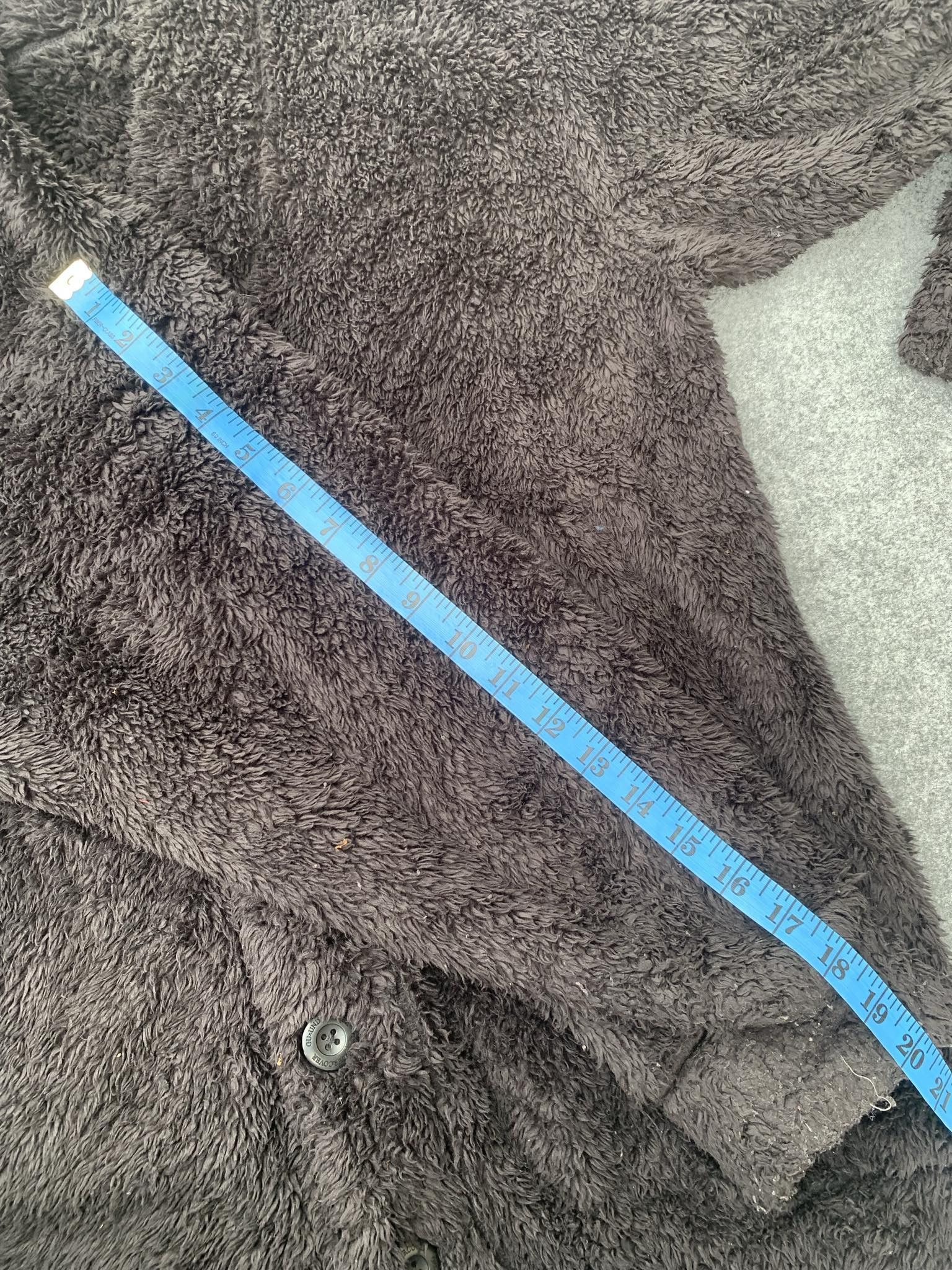 GU × Undercover Gu X undercover Jun Takahashi faux fur Fleece cardigan. Size US L / EU 52-54 / 3 - 7 Thumbnail