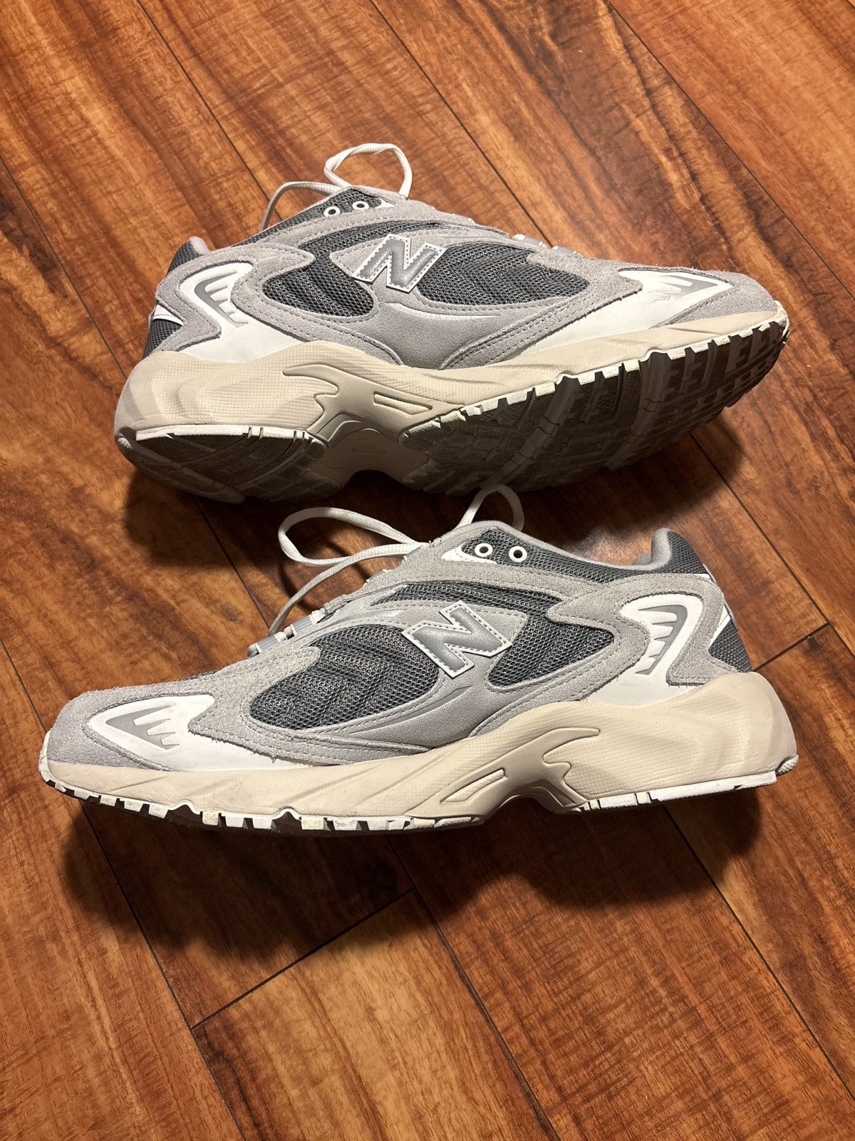 New Balance New Balance 725V1 Size US 12 / EU 45 - 1 Thumbnail