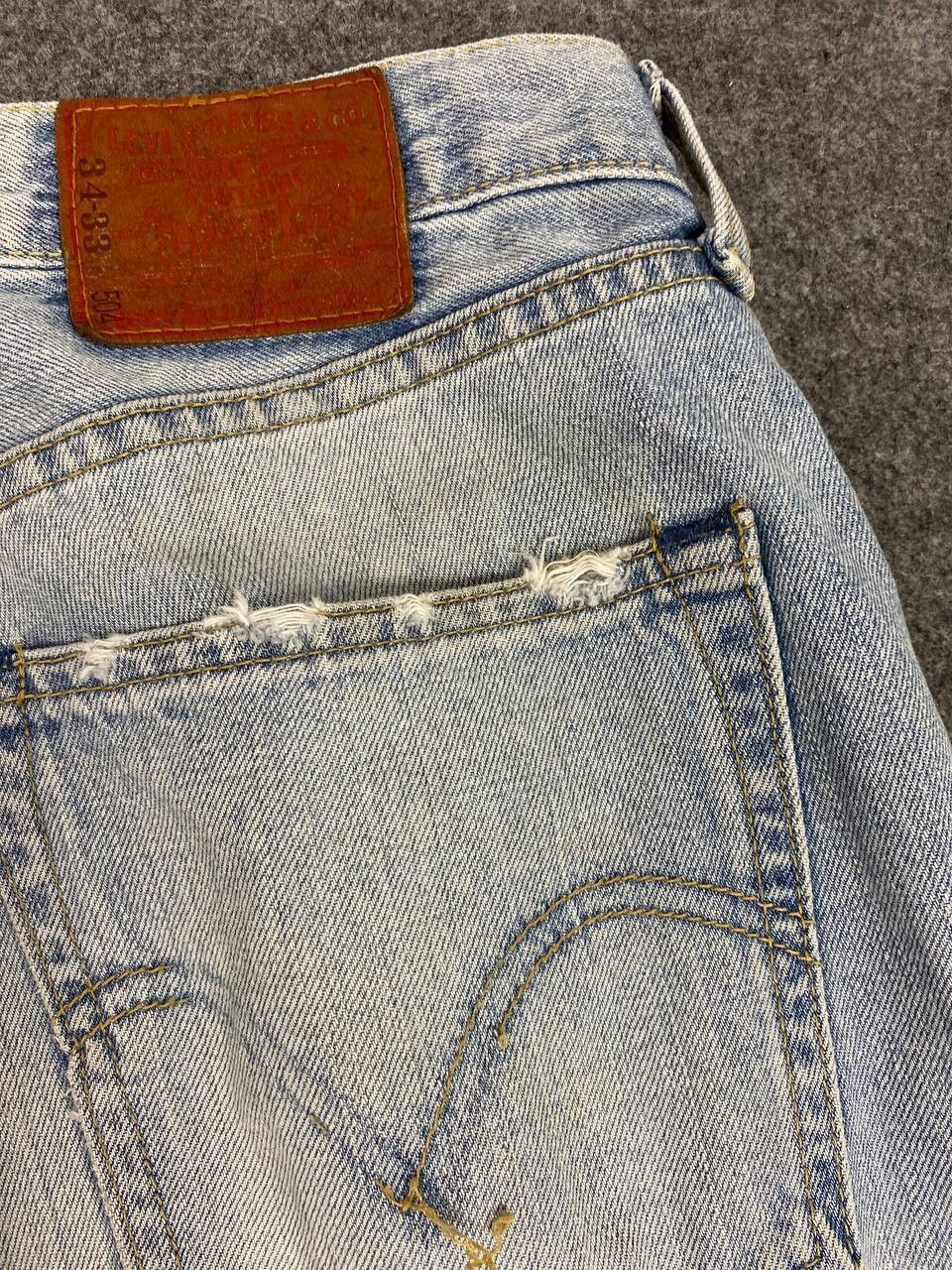 Levi's vintage levis 504 lightwash denim nice design Size US 35 - 5 Thumbnail