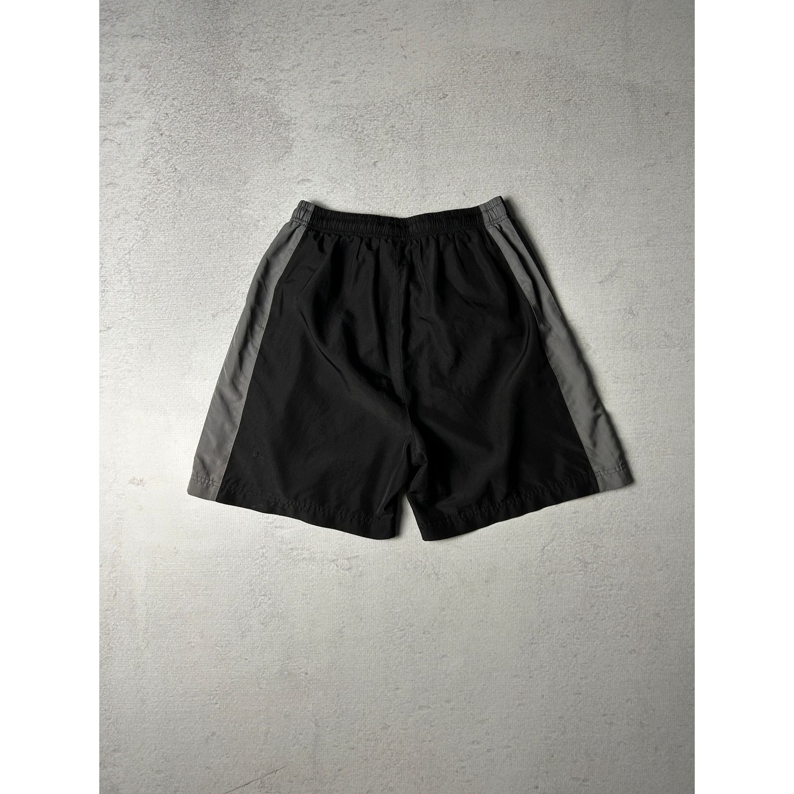 Reebok Vintage 90s Reebok Black Pre-owned Track Shorts - Mens Small Size US 28 / EU 44 - 2 Thumbnail