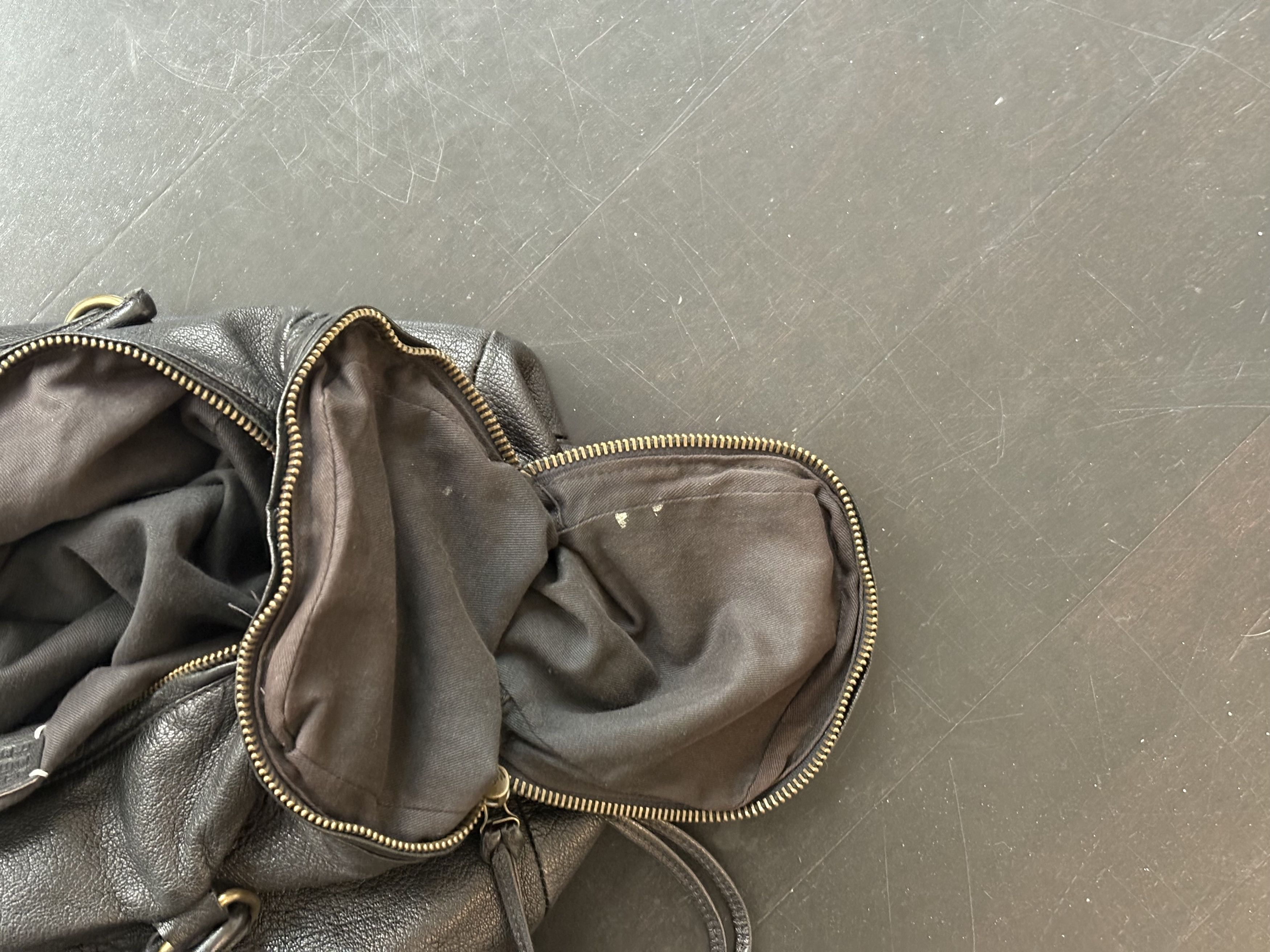 Maison Margiela Maison Margiela Black Leather Shoulder Bag Size ONE SIZE - 13 Thumbnail