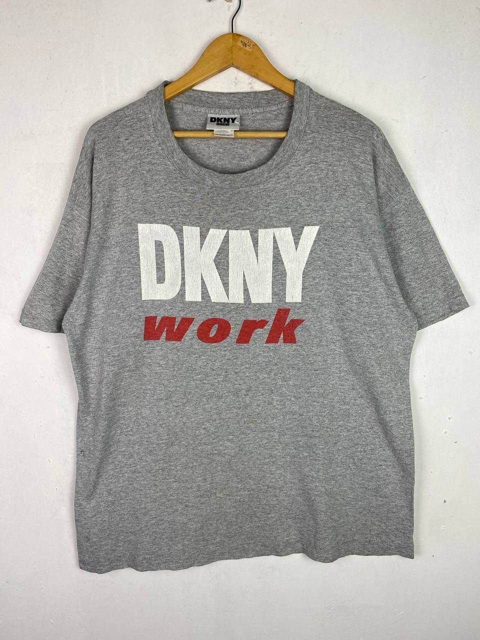 DKNY vintage dkny work tee made in usa nice design Size US XL / EU 56 / 4 - 1 Thumbnail