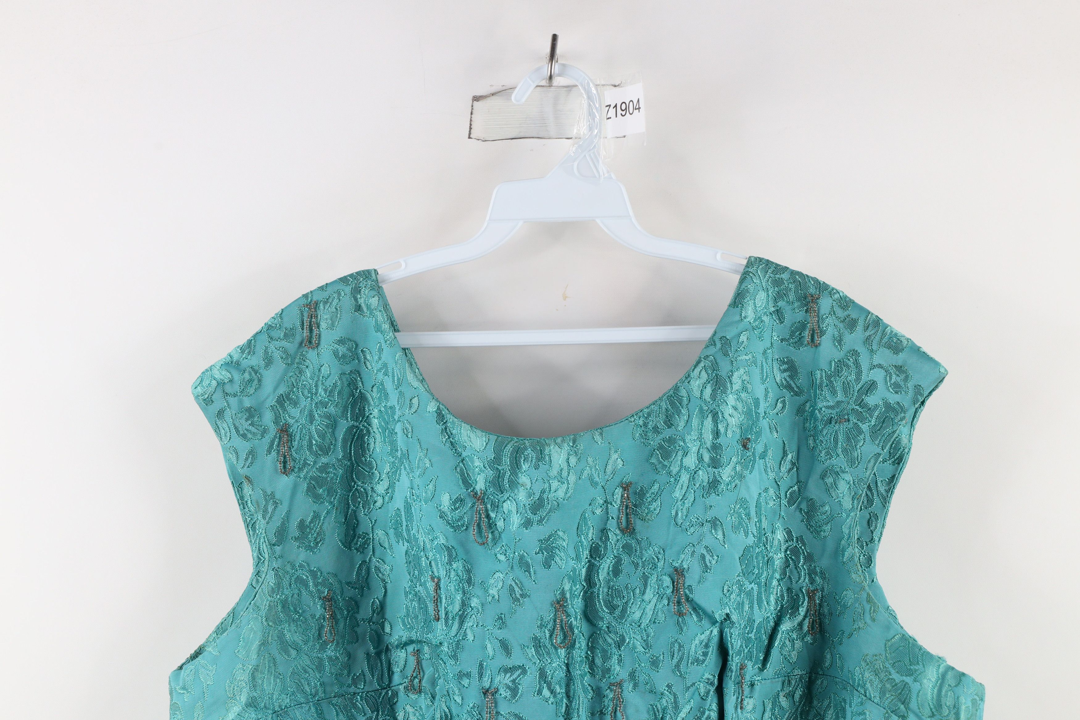 Vintage Vintage 50s 60s Rockabilly Beaded Silk Flower Blouse Top Size XL / US 12-14 / IT 48-50 - 2 Thumbnail
