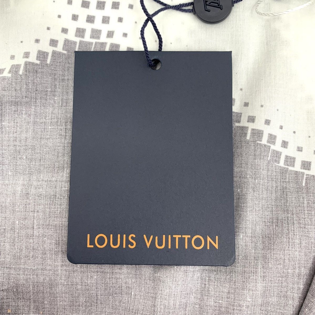 Louis Vuitton Louis Vuitton White Monogram Logo Long Sleeve Shirt K26WX Size US M / EU 48-50 / 2 - 6 Thumbnail