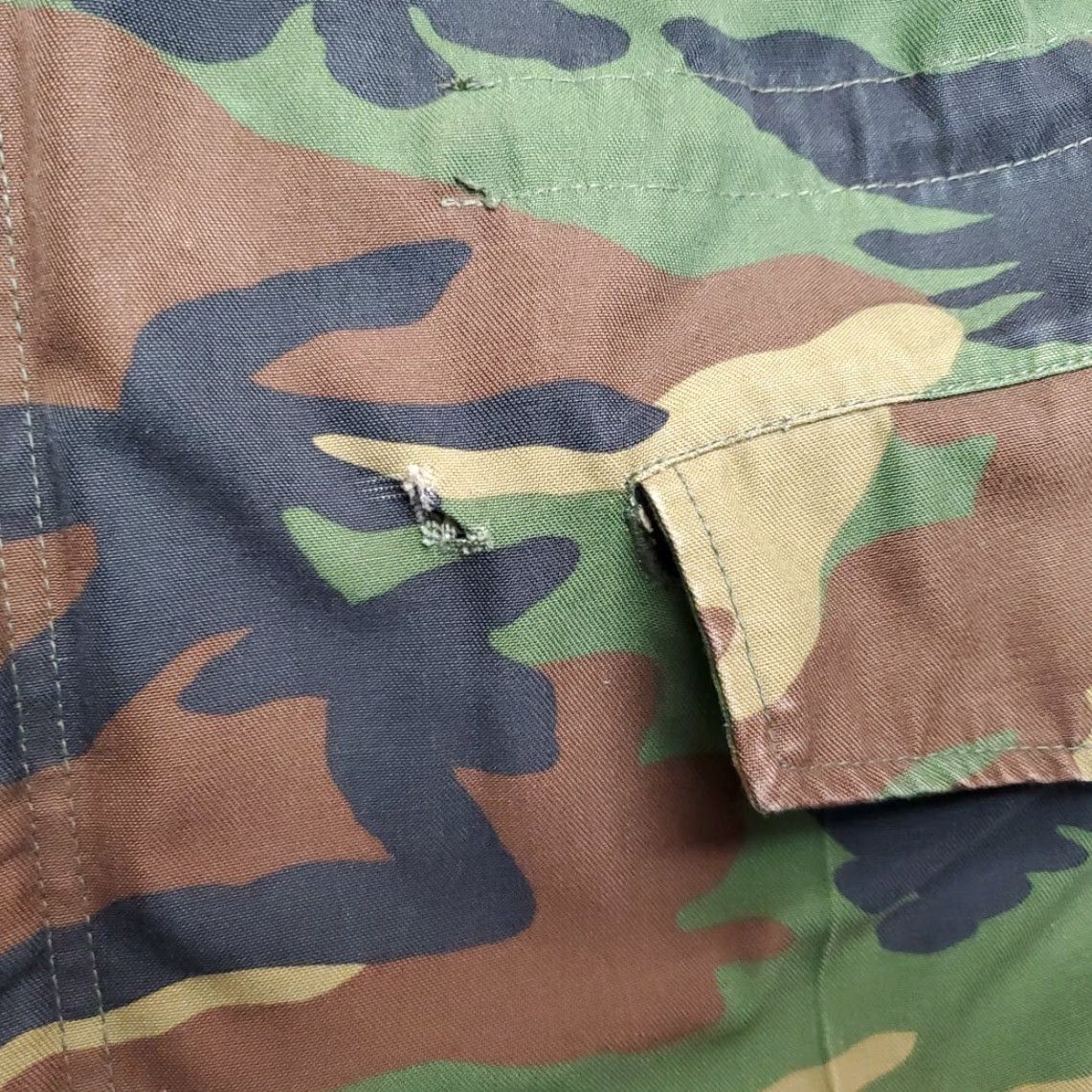 Vintage VTG Woodland Camo Jacket Mens L Green Camouflage 17th infantry South Korea ROK Shirt/Military Jacket Mens L Green Camouflage 17th infantry ROK Size US L / EU 52-54 / 3 - 4 Thumbnail