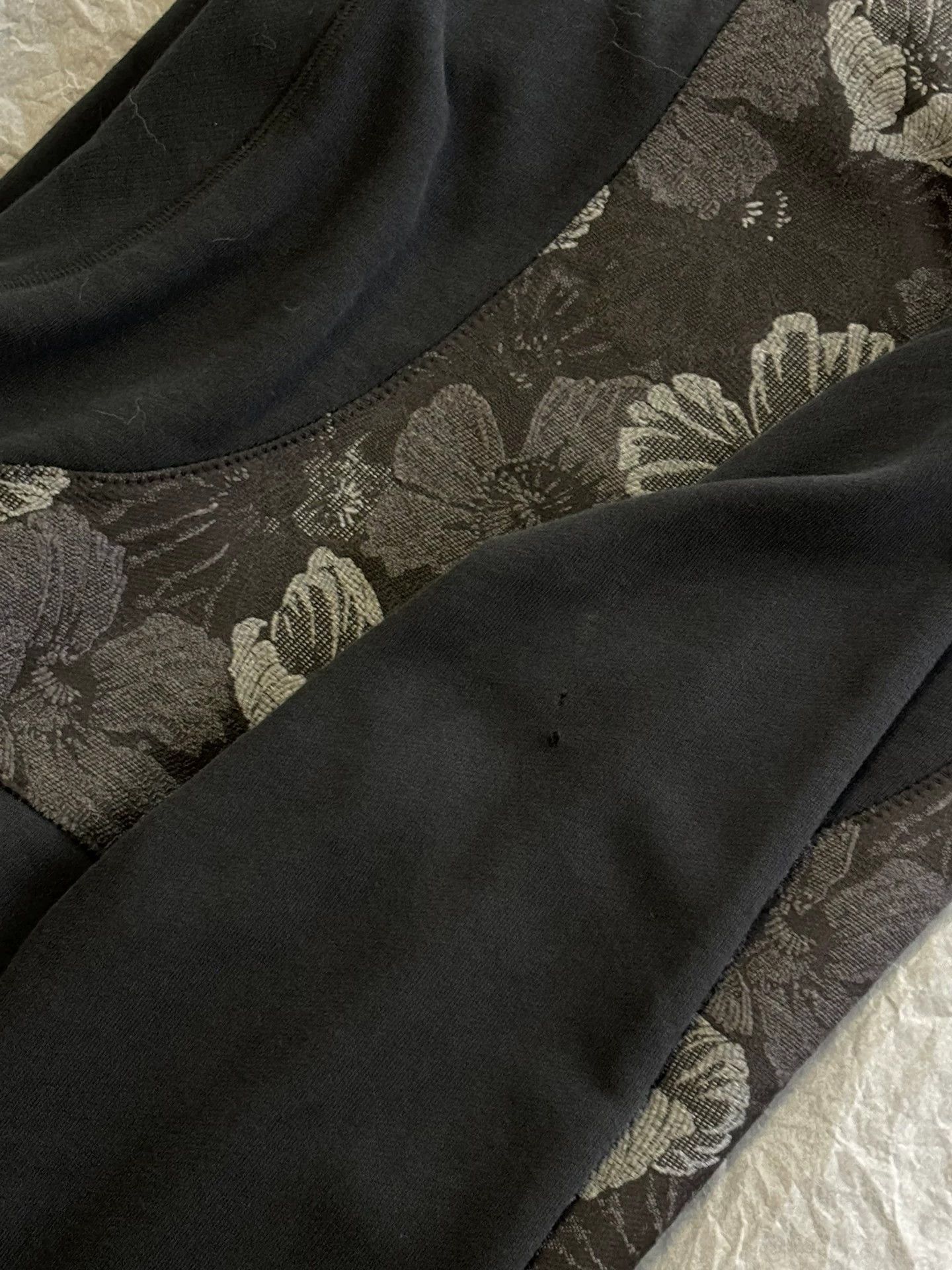 Alexander McQueen Black Floral Pattern Long Sleeve Sweatshirt Size US M / EU 48-50 / 2 - 6 Thumbnail