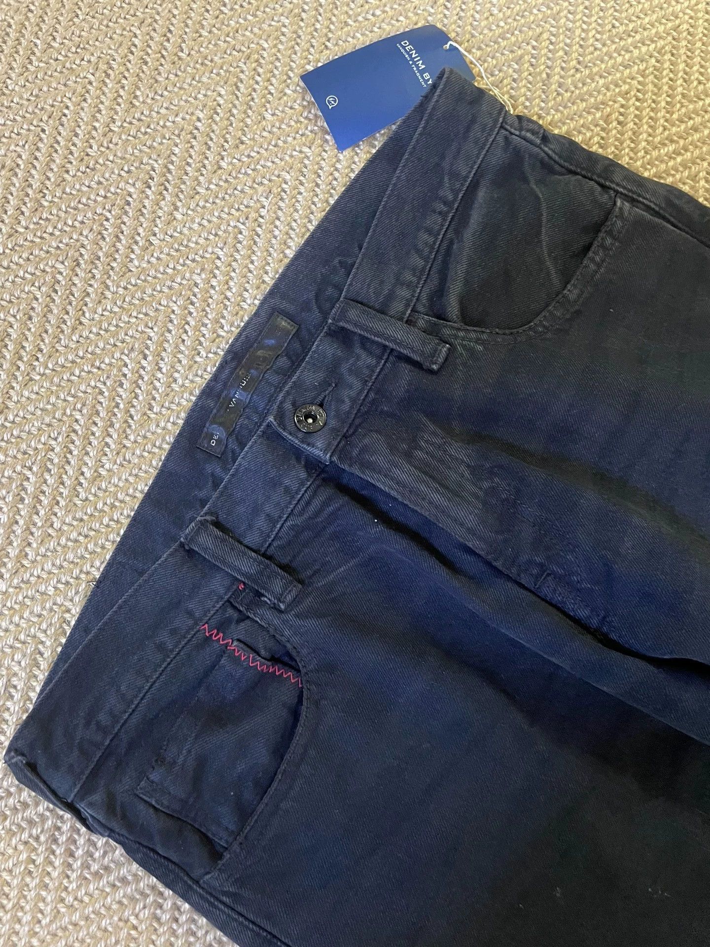 Vanquish VANQUISH x FRAGMENT DISTRESSED WASHED JEANS W32 Size US 32 / EU 48 - 6 Thumbnail
