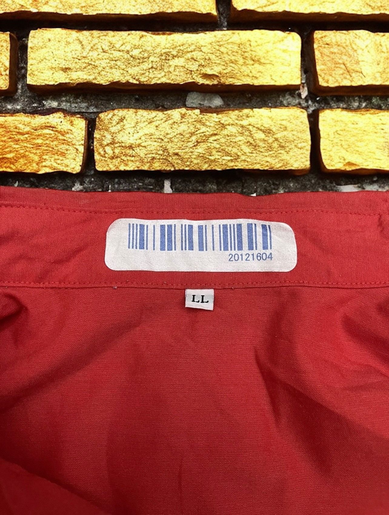 Ferrari Vintage Ferrari x Shell Helix Racing Button-Down Shirt Size US XL / EU 56 / 4 - 3 Thumbnail
