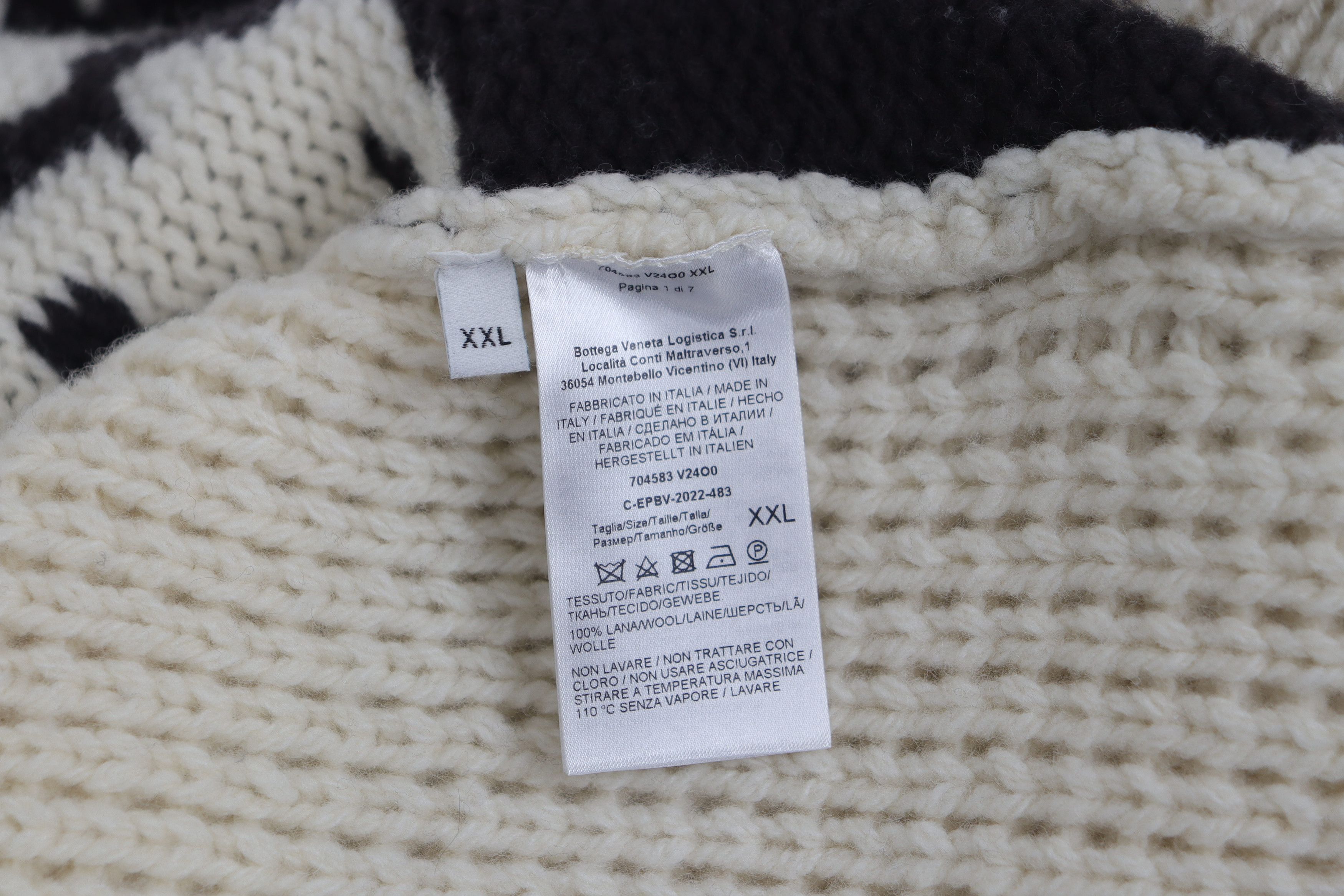 Bottega Veneta o1rshd11223 Logo Jacquard Sweater in Beige & Black Size US XXL / EU 58 / 5 - 4 Thumbnail