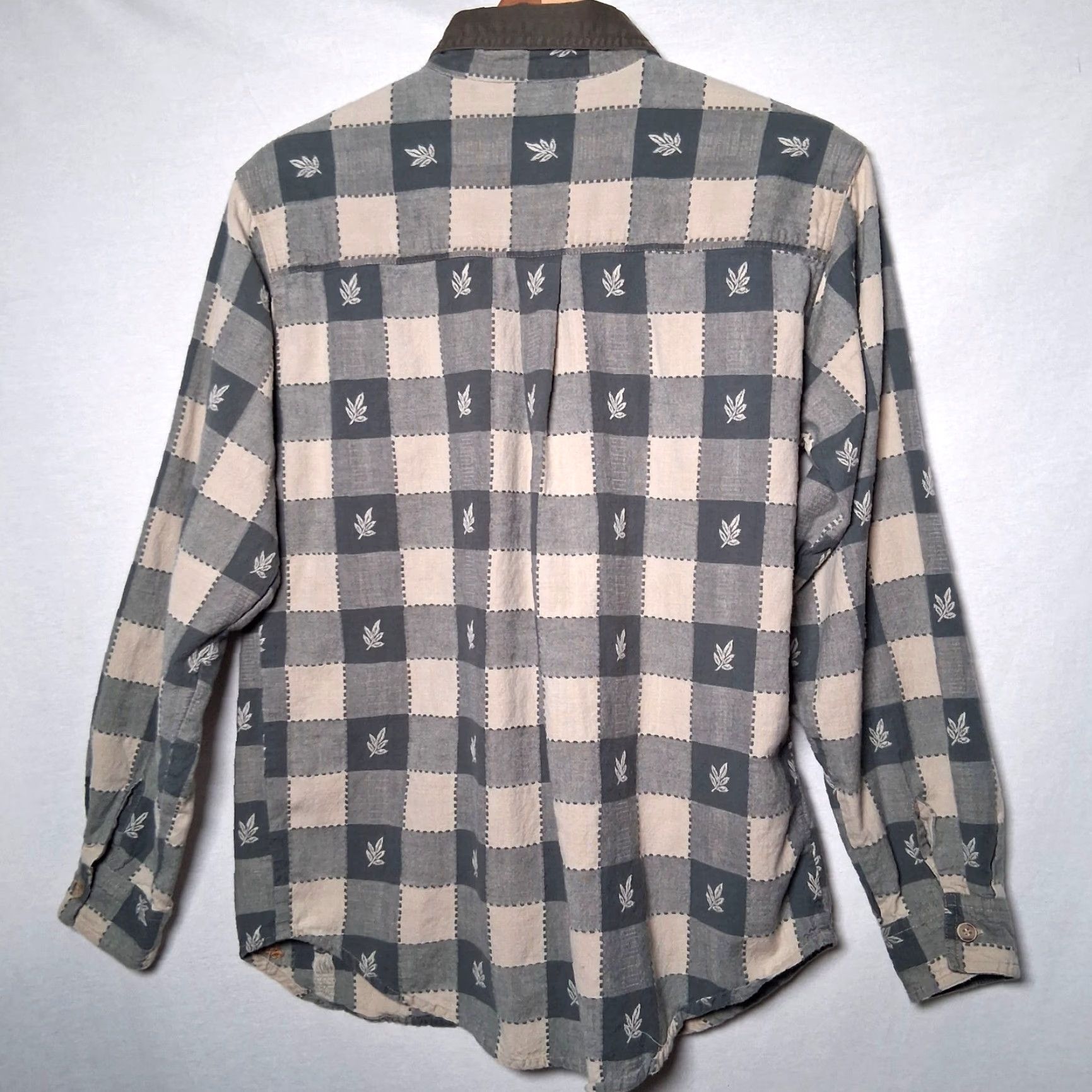 Vintage VINTAGE Casey & Max Shirt Women S Green Plaid Leaf Nature Cabin Cottage ButtonUp Casual Cotton Embroidered Leaves Fall Cottagecore Size S / US 4 / IT 40 - 3 Thumbnail