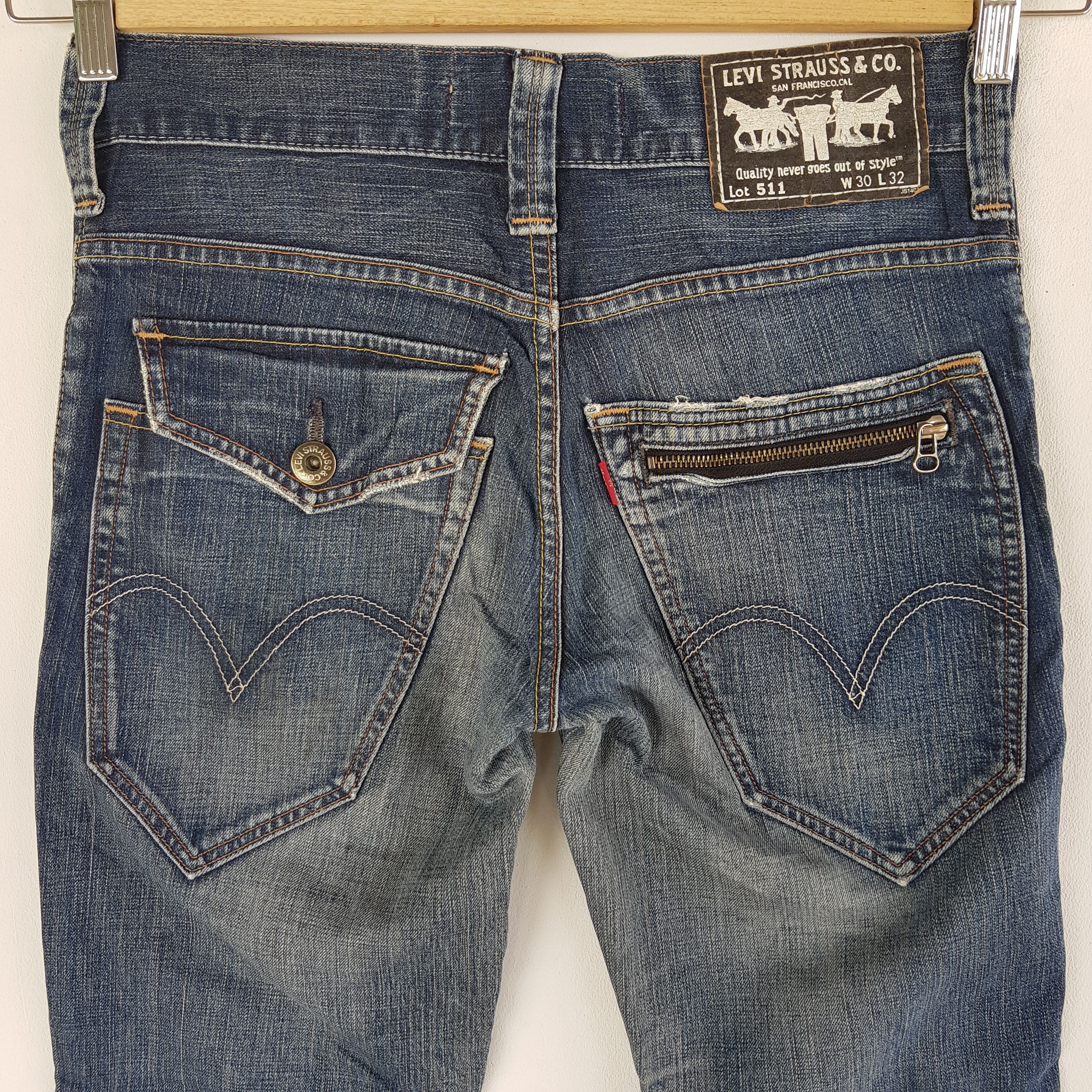 Levi's Vintage Levis Distressed Jeans Levi's 511 Faded Ripped Denim Size 28" / US 6 / IT 42 - 4 Thumbnail