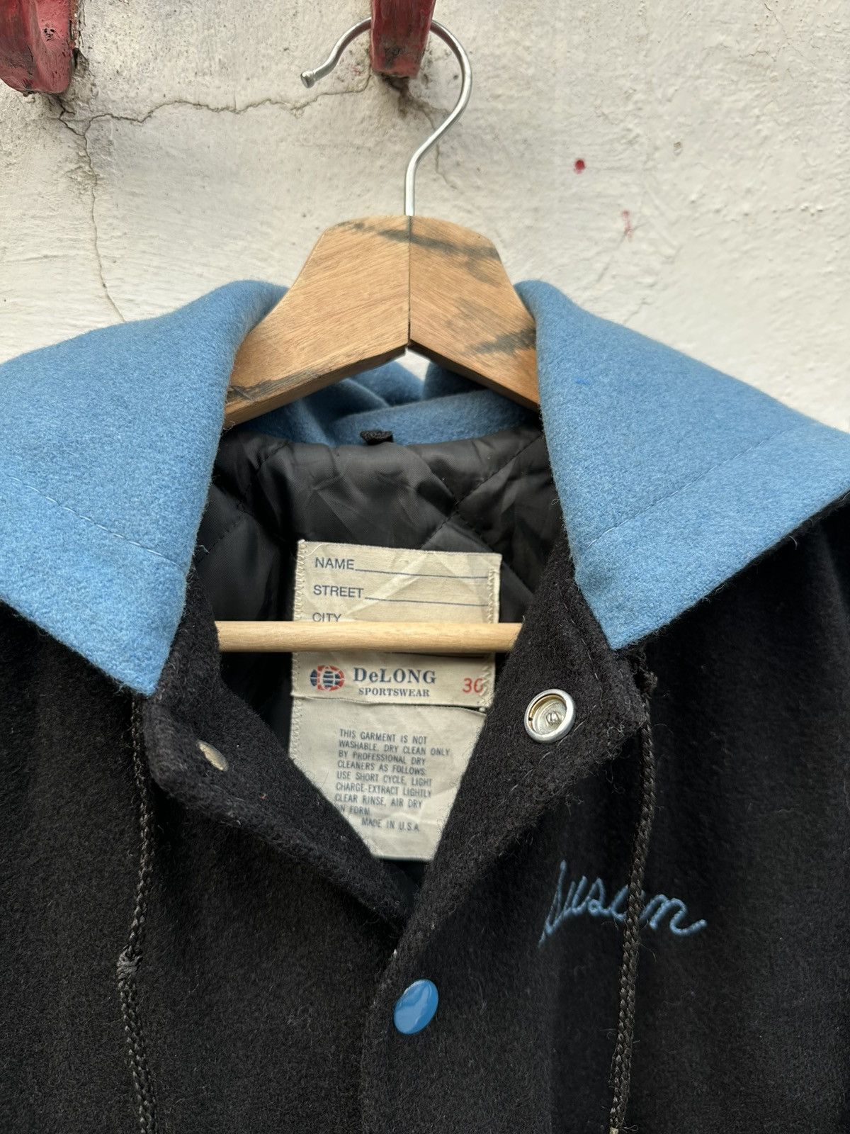 Vintage Vintage Varsity Wool Jacket 80s Size US L / EU 52-54 / 3 - 3 Thumbnail