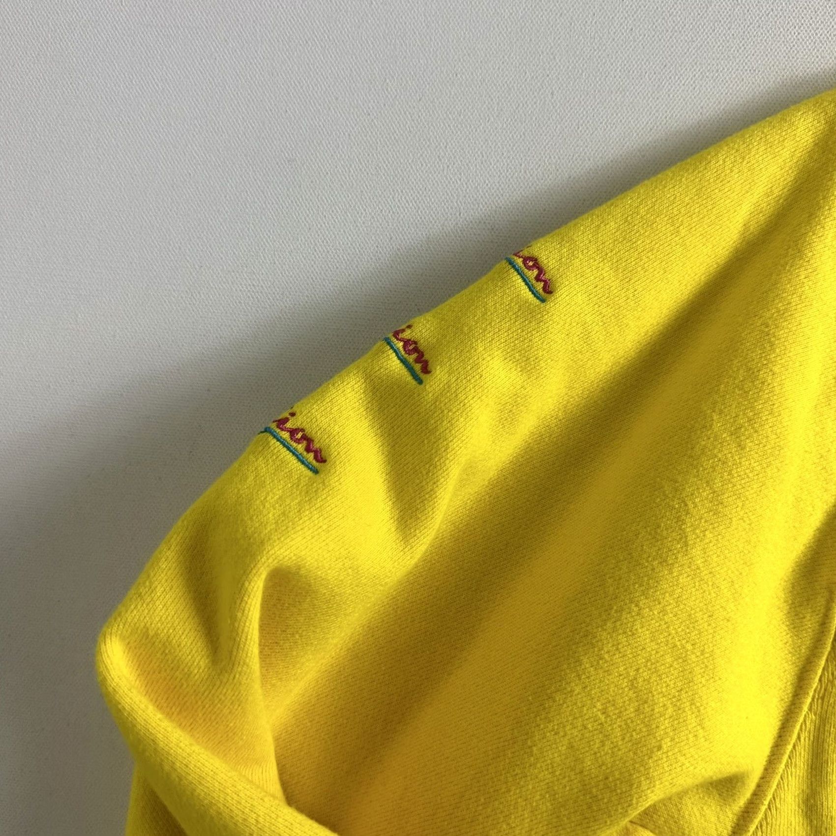 Champion VINTAGE Champion Reverse Weave Sweatshirt Pullover Crew Neck Size M Yellow Mens Size US M / EU 48-50 / 2 - 7 Thumbnail