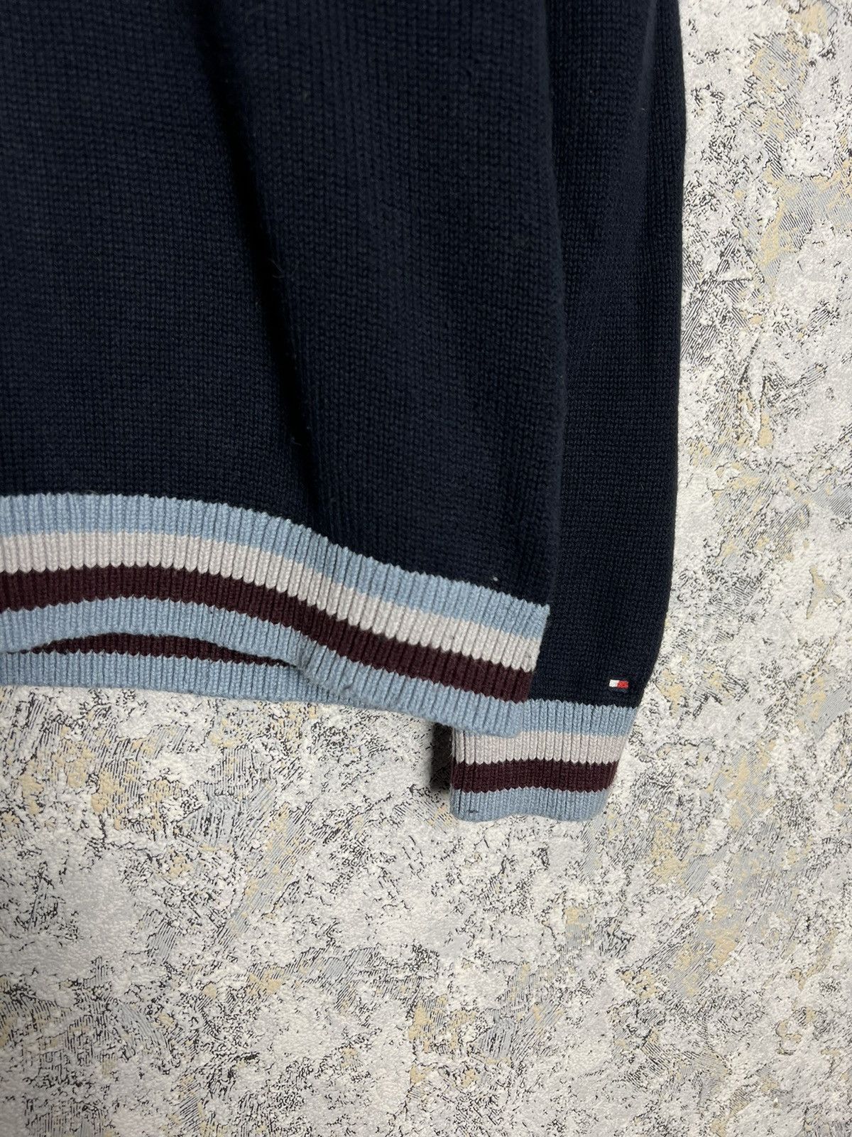 Tommy Hilfiger × Vintage Vintage Tommy Hilfiger Big Logo Knitted Sweater Size M Size US M / EU 48-50 / 2 - 3 Thumbnail
