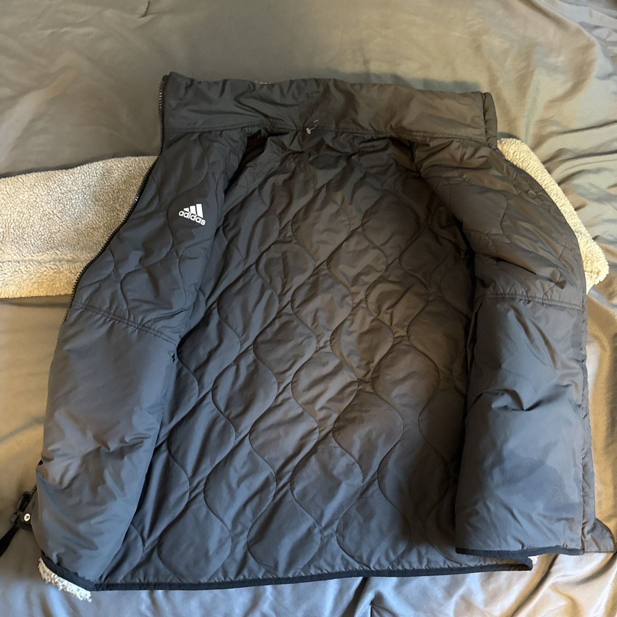 Adidas Adidas Sherpa Reversible Jacket GF0051 Gray High Pile Size US L / EU 52-54 / 3 - 4 Thumbnail