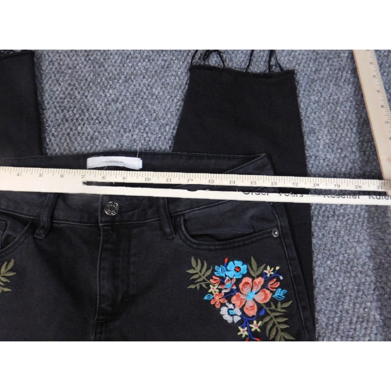 Vintage hidden Jeans Womens 31 black straight denim distressed embroidered floral 5-pocket Modern Designer Jeans Women Size 31 Black Regular Fit Size 24" / US 00 / IT 34 - 2 Thumbnail