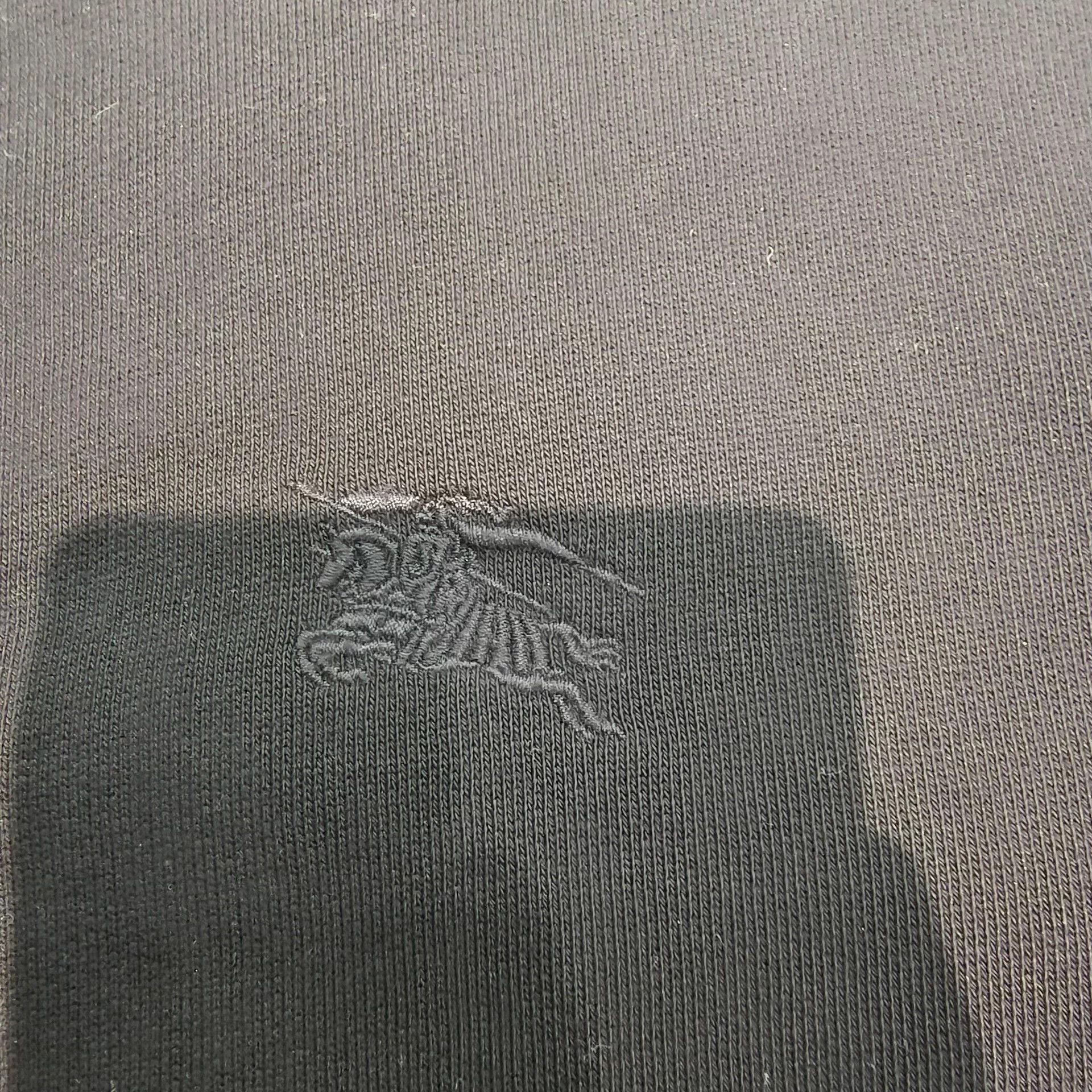 Burberry Burberry Equestrian Knight Hoodie M Like New No Fade Size M / US 6-8 / IT 42-44 - 4 Thumbnail