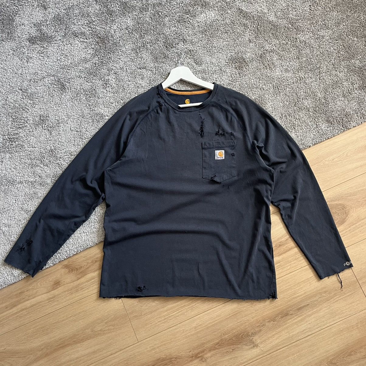 Carhartt Vintage Trashed Faded Carhartt Long Sleeve Size US L / EU 52-54 / 3 - 1 Thumbnail