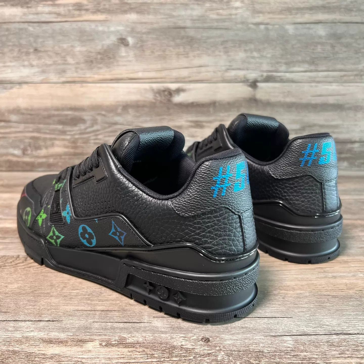 Louis Vuitton LV Black Gradient Color Logo Trainer UK7/41 Worn 2x Size US 8 / EU 41 - 4 Thumbnail
