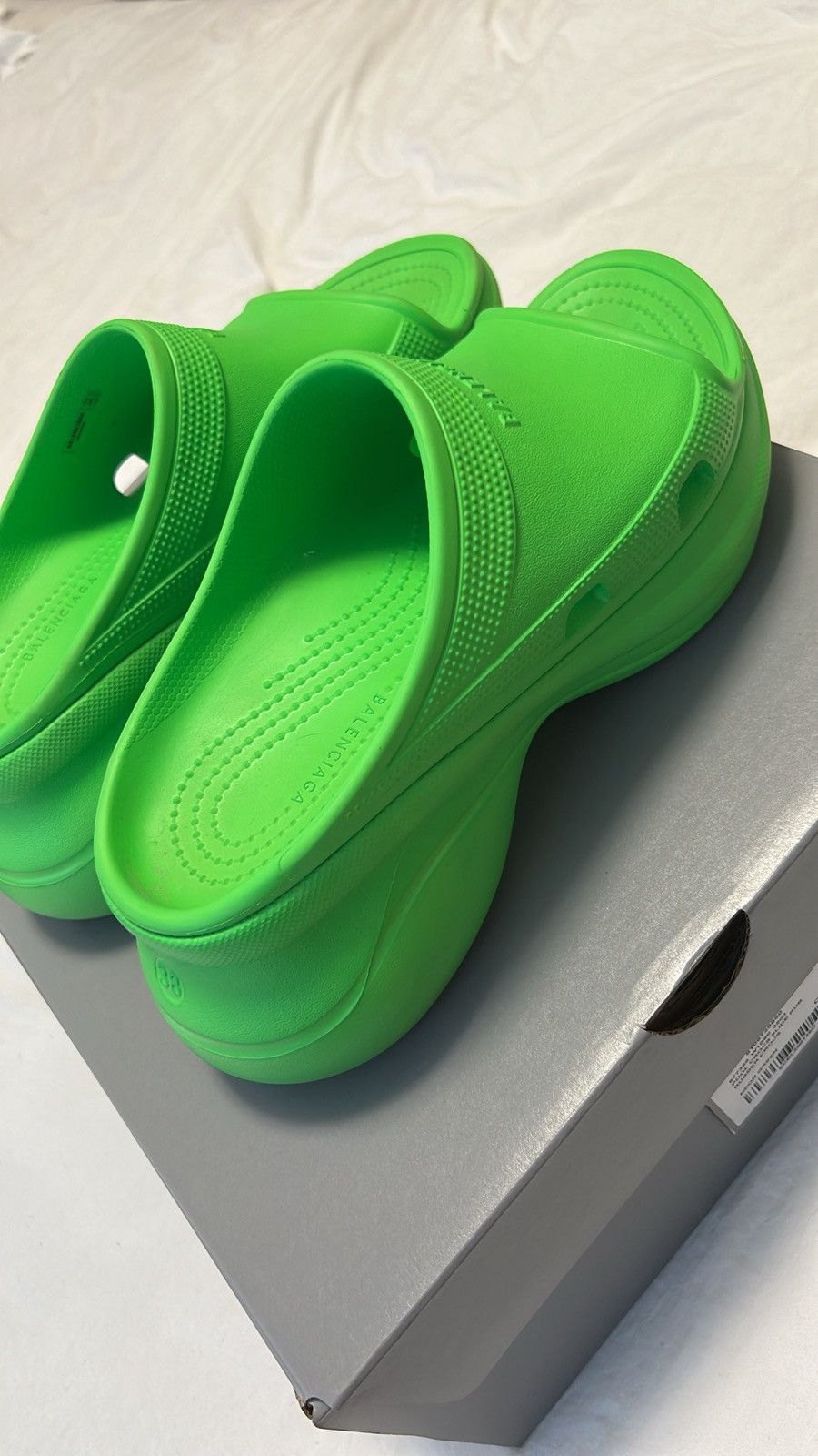 Balenciaga × Crocs Balenciaga x Crocs Size US 8 / IT 38 - 2 Thumbnail