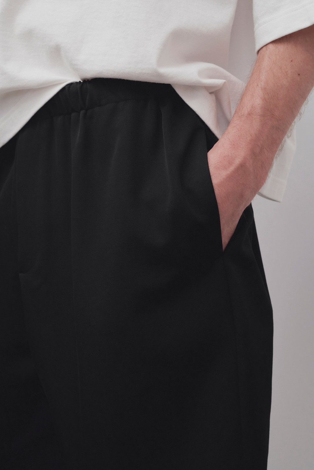 The Row The Row Bemidi Wool Shorts Black Size US 36 / EU 52 - 6 Thumbnail