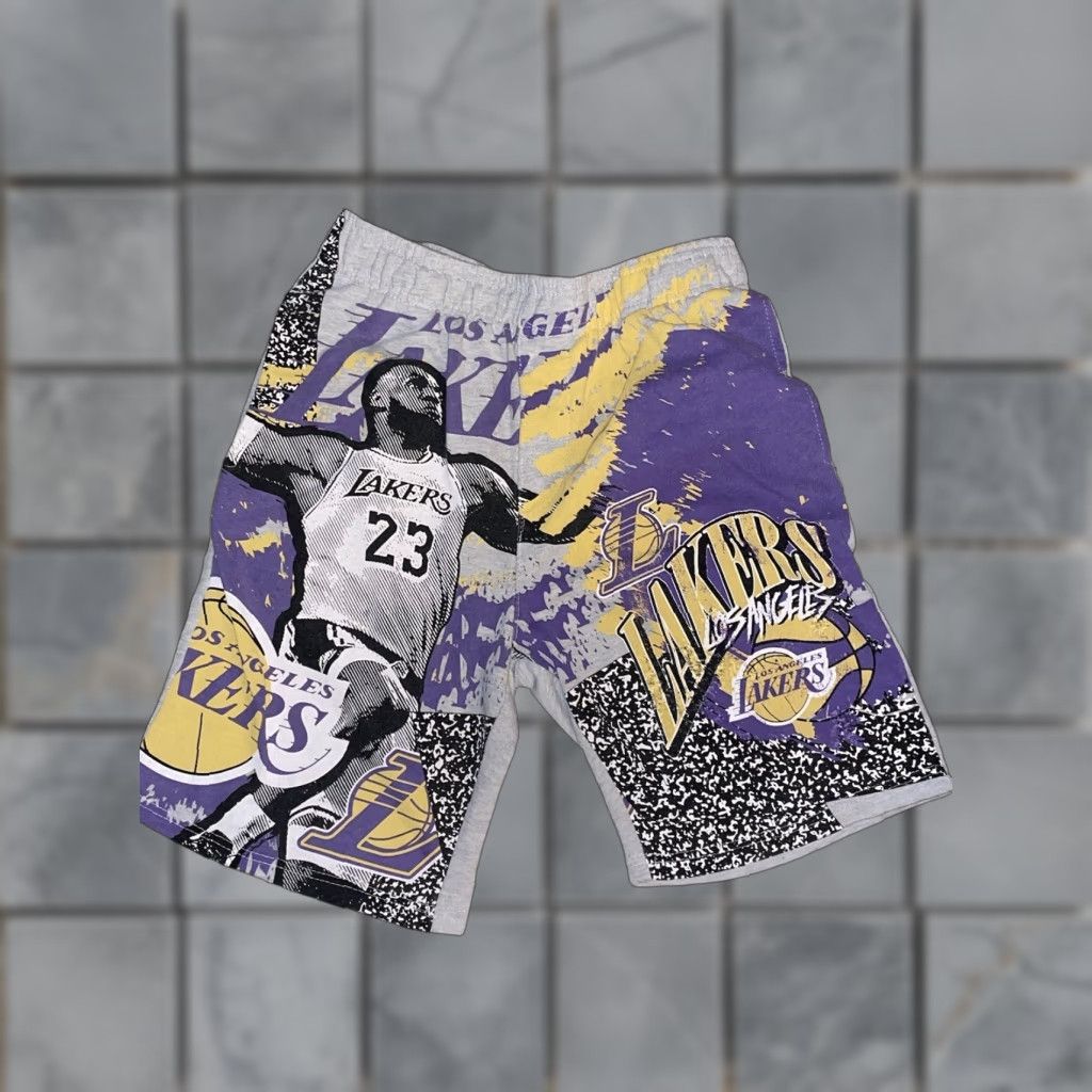 NBA Lebron James NBA Sweat Shorts Grey M Mens Activewear Modern Sweatpants Size US 31 - 1 Thumbnail