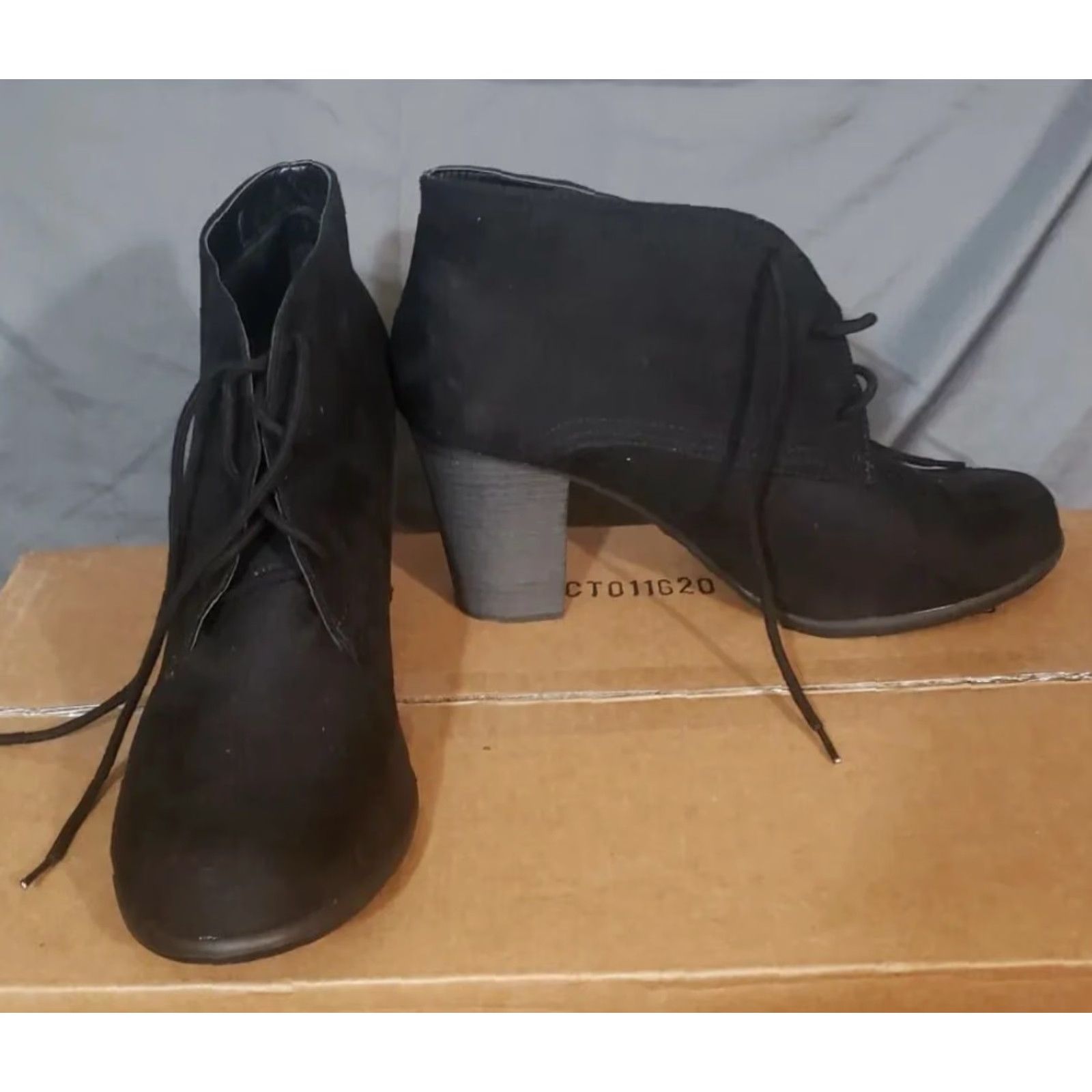 Vintage Attention Womens Black Faux Suede Vegan Lace Up Booties Talina Heel SZ 11 Boots Size US 10 / IT 40 - 2 Thumbnail