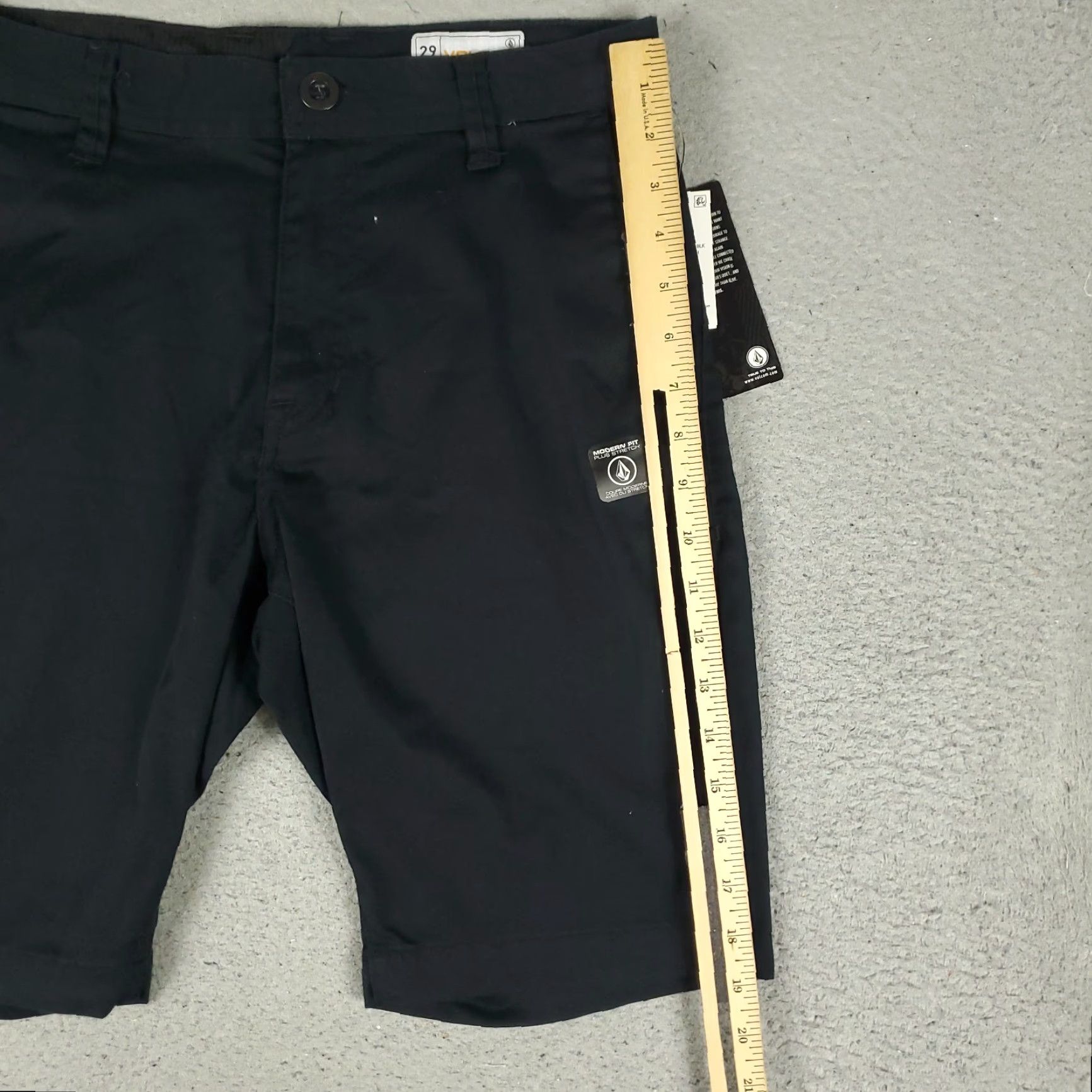 Volcom Volcom Shorts Mens Size 29 Black Casual Flat Front Chino Size US 29 - 3 Thumbnail