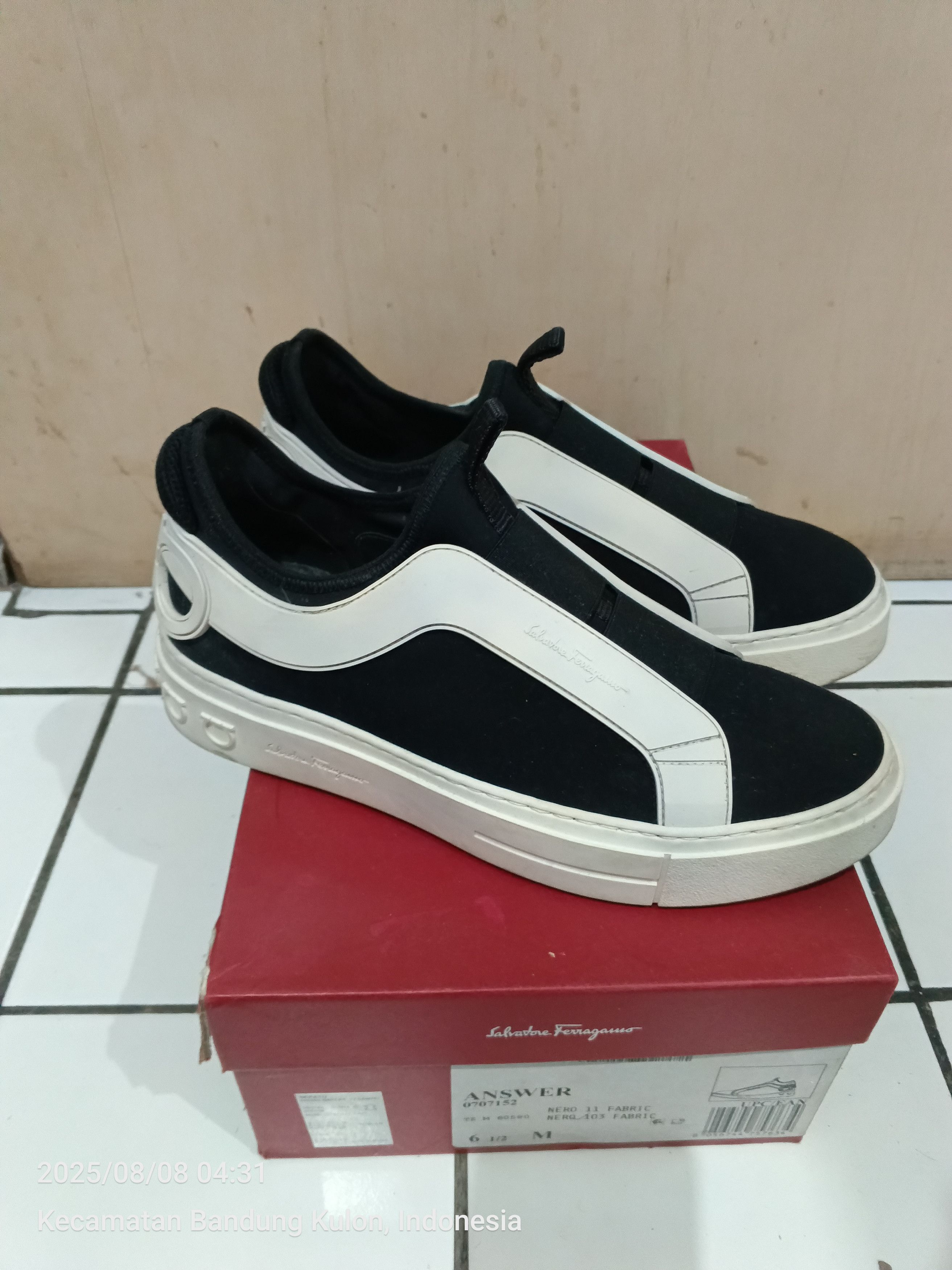 Salvatore Ferragamo Salvatore Ferragamo Answer Size US 6.5 / EU 39-40 - 1 Thumbnail