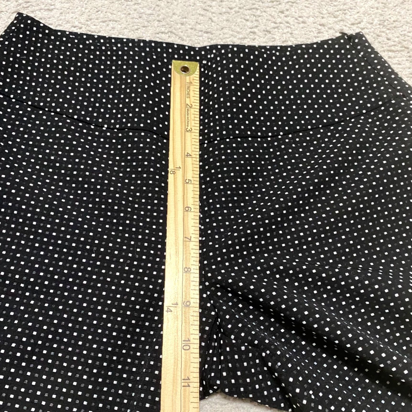 Vintage CAbi Pants Womens Geometric Black High Rise Skinny Ankle Regular Rise 27in Inseam 4 Adult Women Size 27" / US 4 / IT 40 - 4 Thumbnail