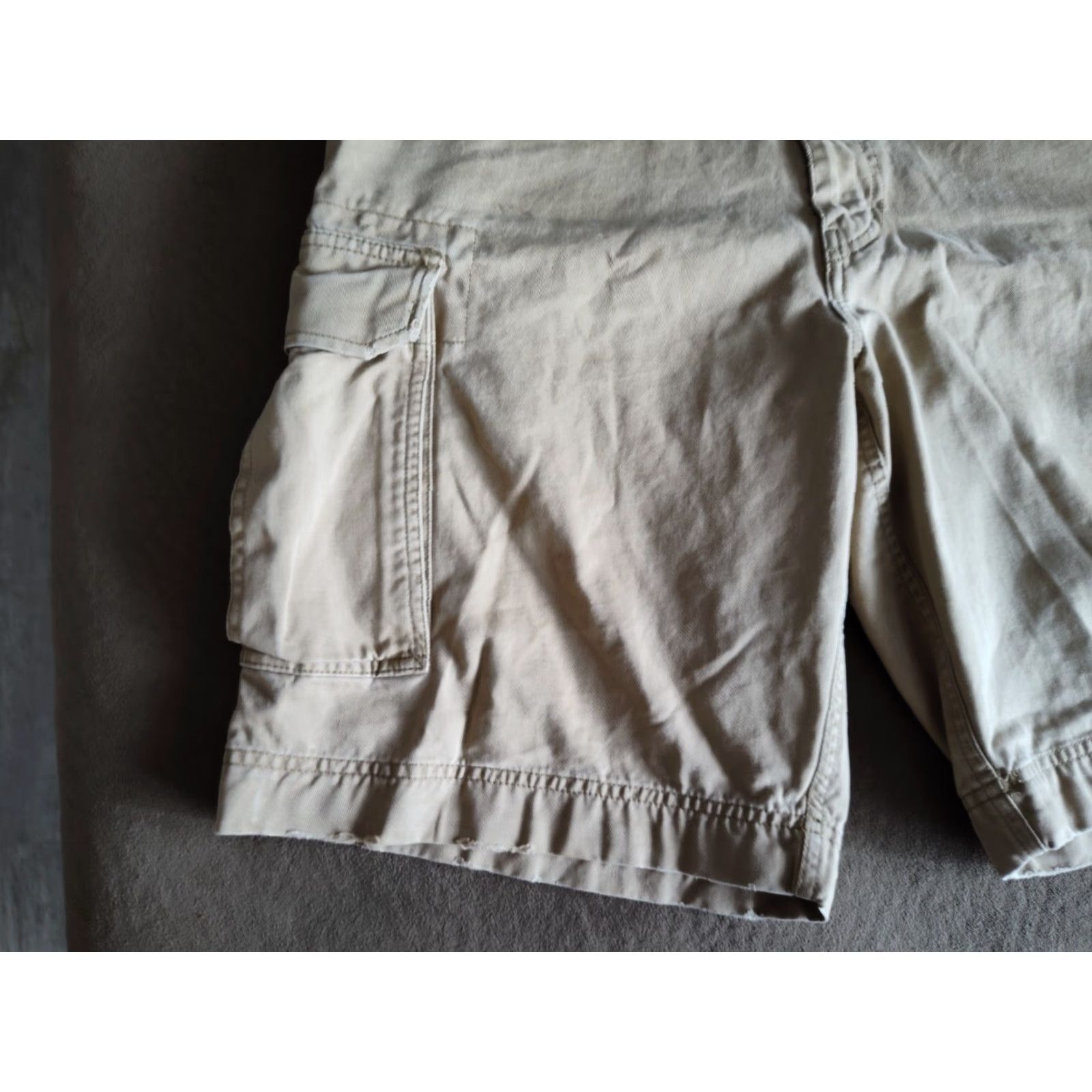 Abercrombie & Fitch VINTAGE Abercrombie & Fitch Men's Cargo Shorts 34 Khaki Distressed Y2K Casual Flat Front Size US 34 / EU 50 - 5 Thumbnail