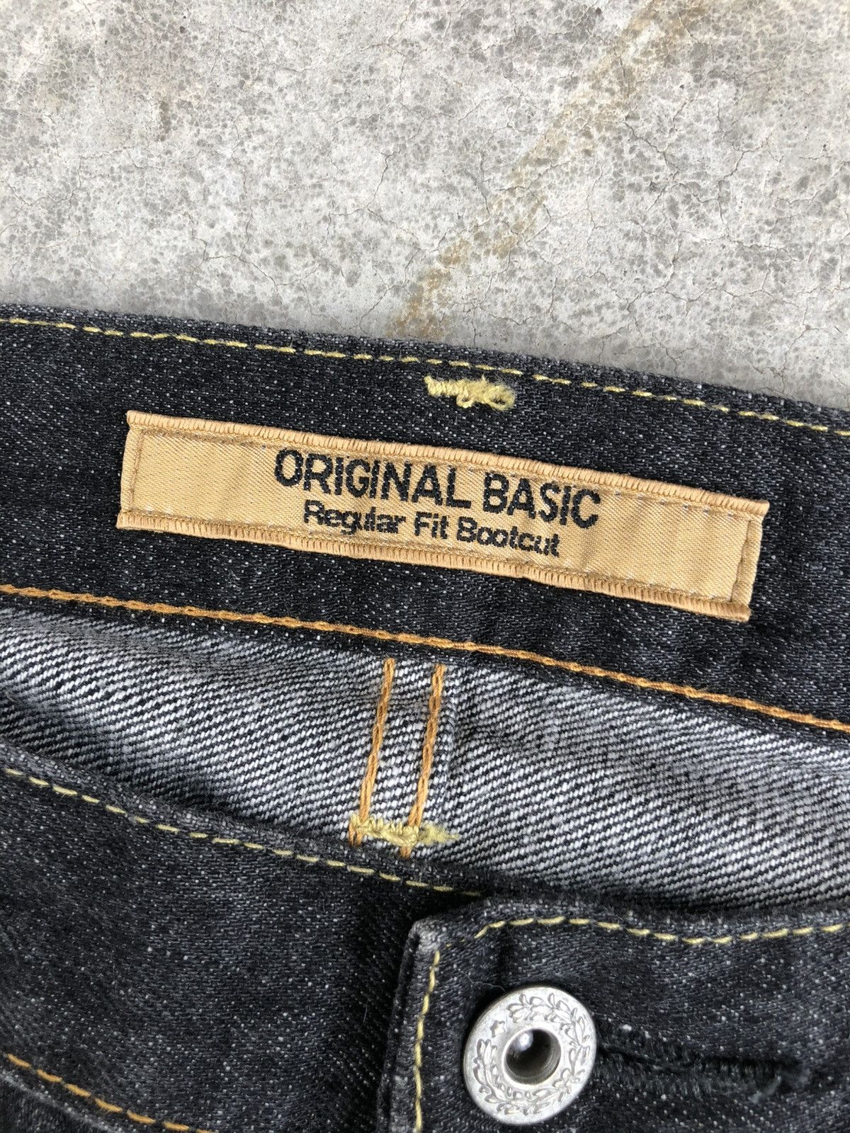 If Six Was Nine Flared Uniqlo Bootcut Distressed Jeans Size US 32 / EU 48 - 19 Thumbnail