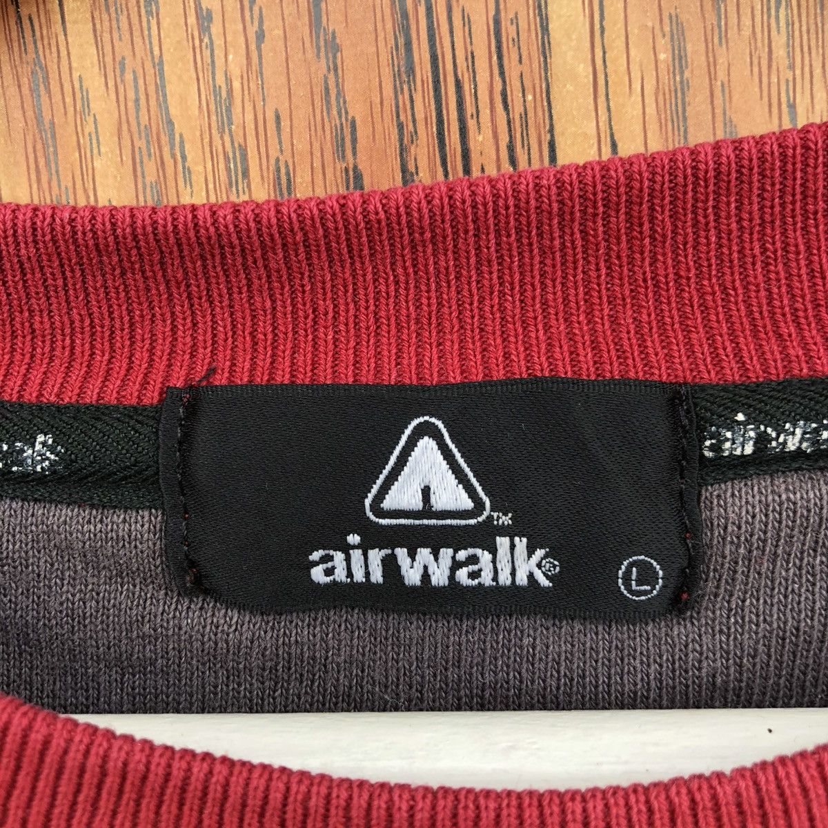 Airwalk Vintage Airwalk Sweatshirt Crewneck Pullover Size US L / EU 52-54 / 3 - 7 Thumbnail