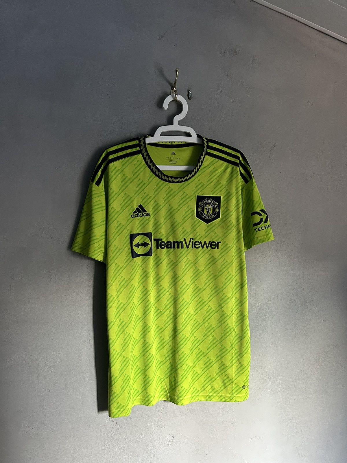 Adidas MANCHESTER UNITED Adidas 2022 2023 THIRD SOCCER JERSEY Size US L / EU 52-54 / 3 - 1 Thumbnail