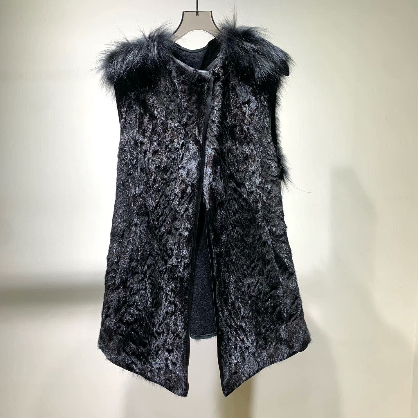 Balenciaga Balenciaga Vest M Women Size M / US 6-8 / IT 42-44 - 1 Thumbnail