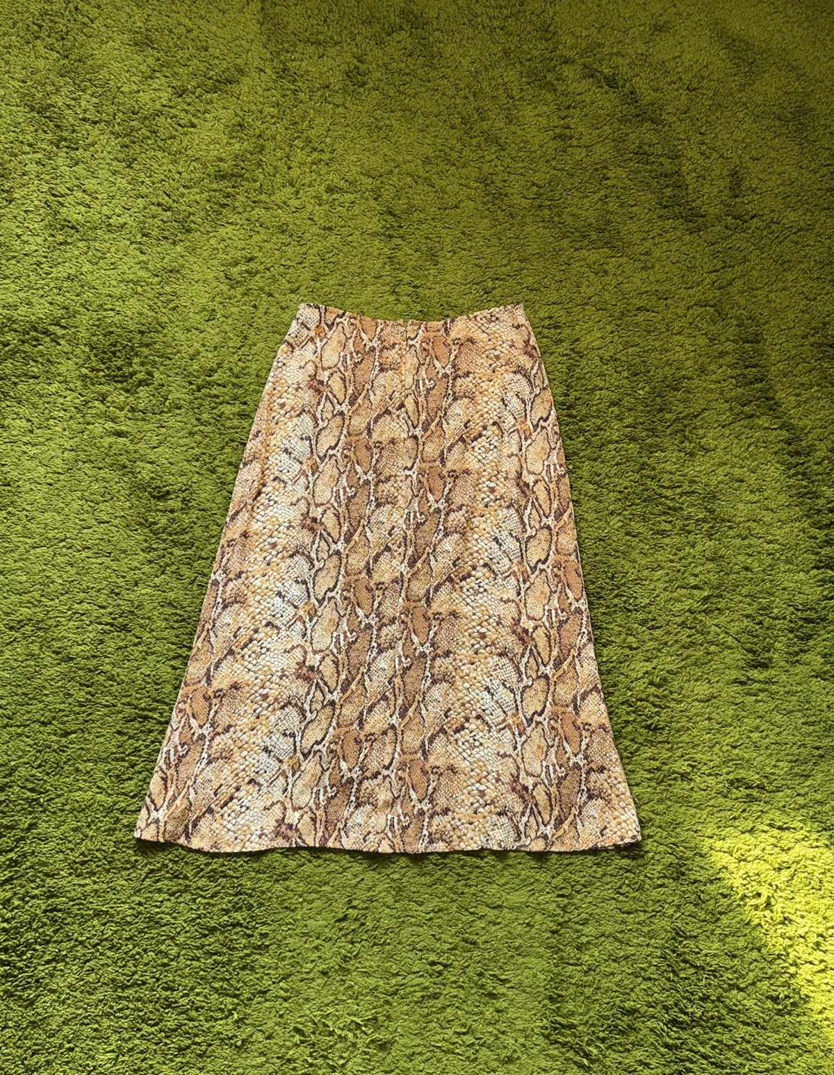 Reformation Reformation snakeskin pattern skirt made in USA Size 27" / US 4 / IT 40 - 2 Thumbnail