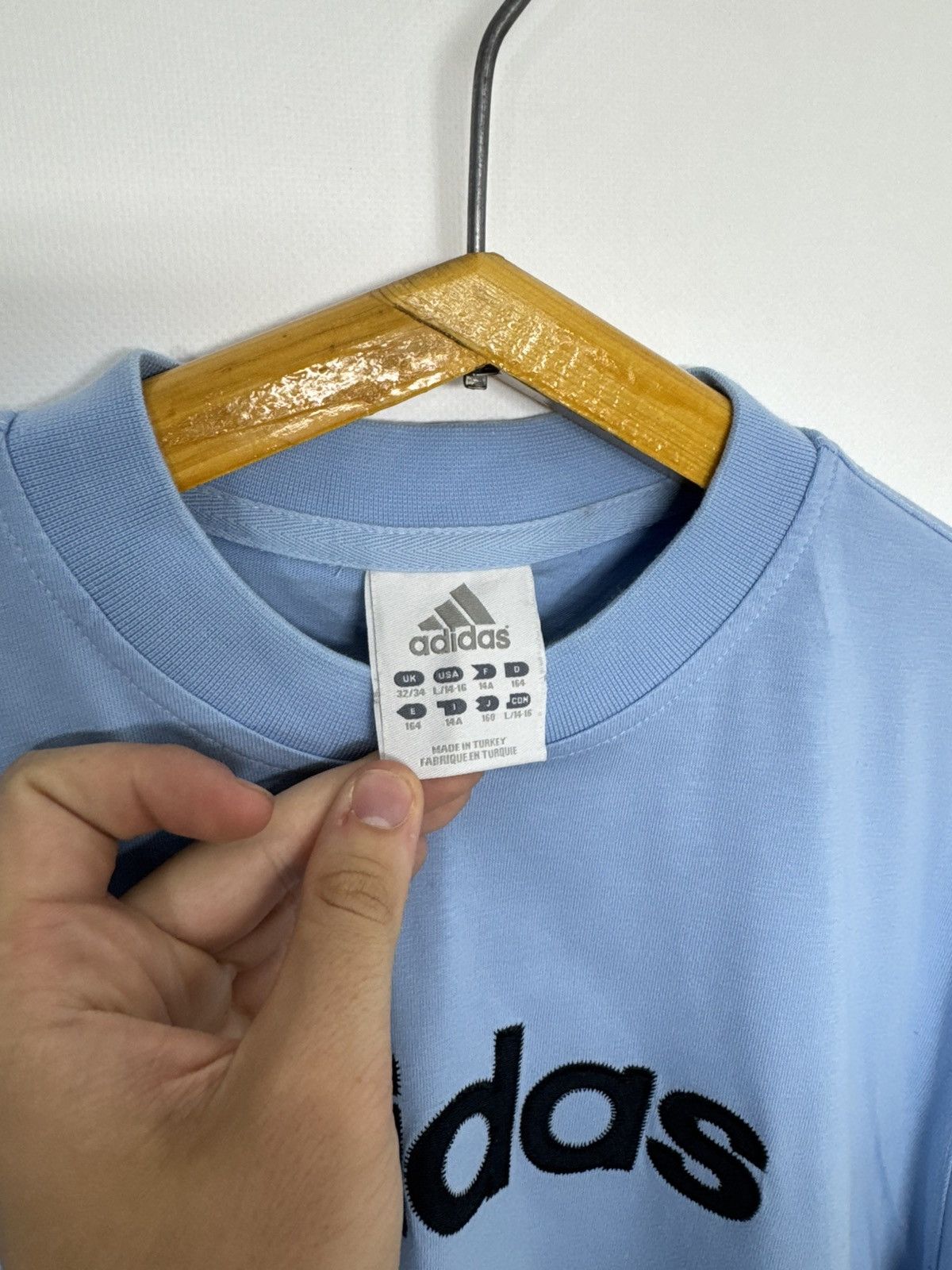 Adidas Vintage Adidas Big Logo T-Shirt 90’s Size US S / EU 44-46 / 1 - 7 Thumbnail