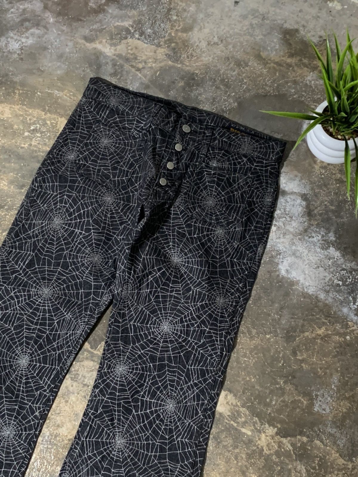 If Six Was Nine Bison Spider Web Flare Jeans Size 30" / US 8 / IT 44 - 2 Thumbnail