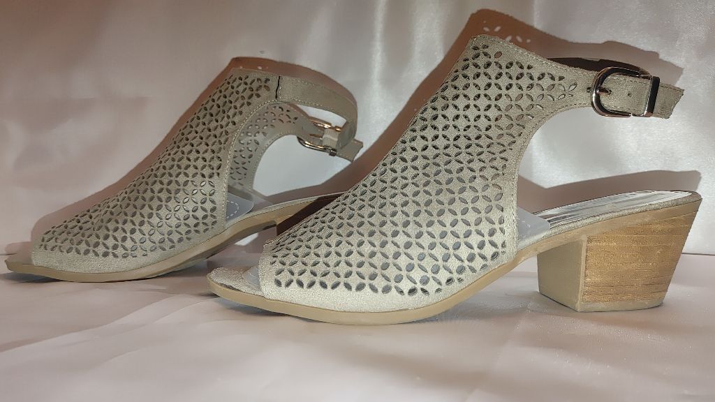 Carlos Santos Carlos by Carlos Santana Deandra Size 9.5M Size US 8.5 / IT 38.5 - 3 Thumbnail