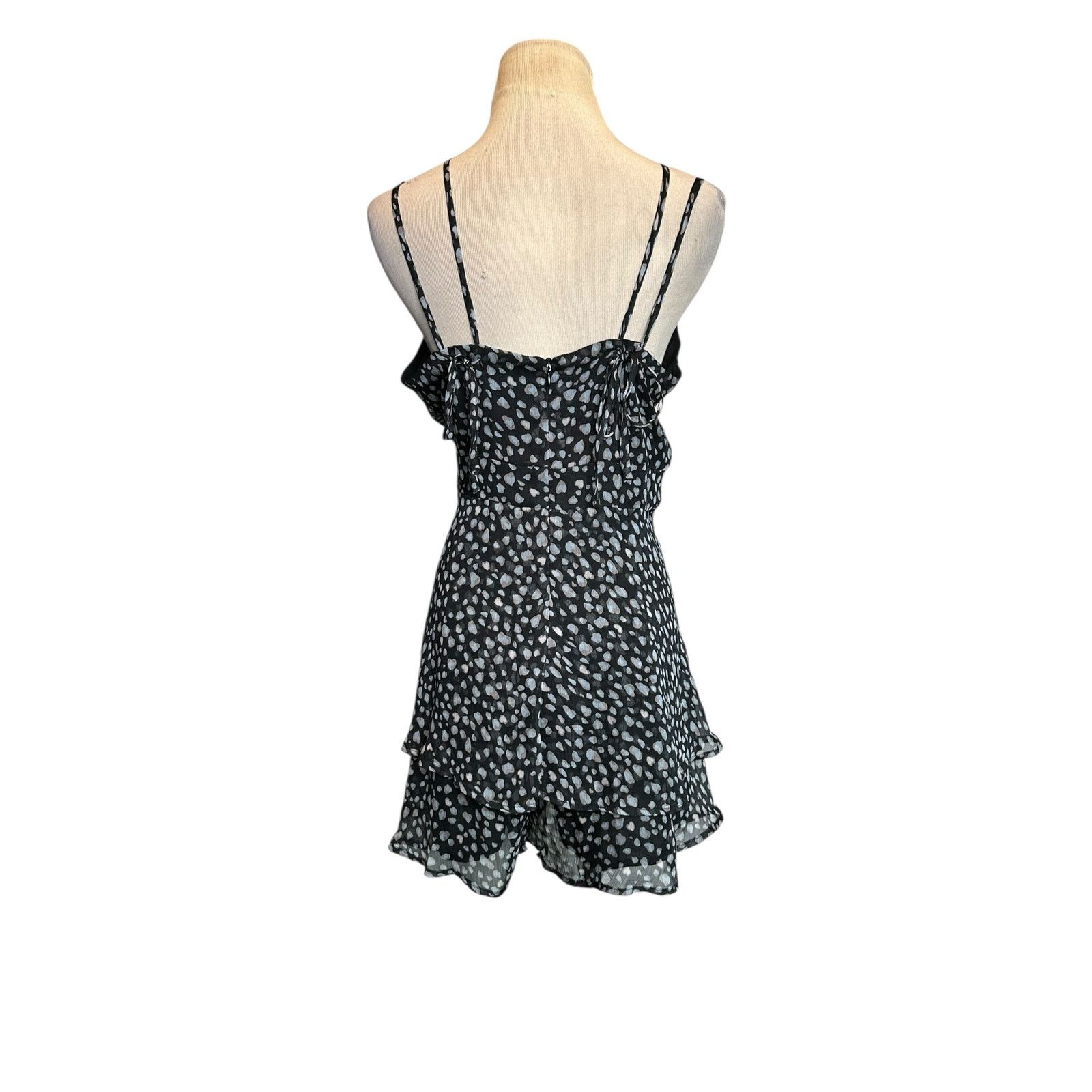 Anthropologie Le Lis black gray print ruffled romper size Large Size L / US 10 / IT 46 - 19 Thumbnail