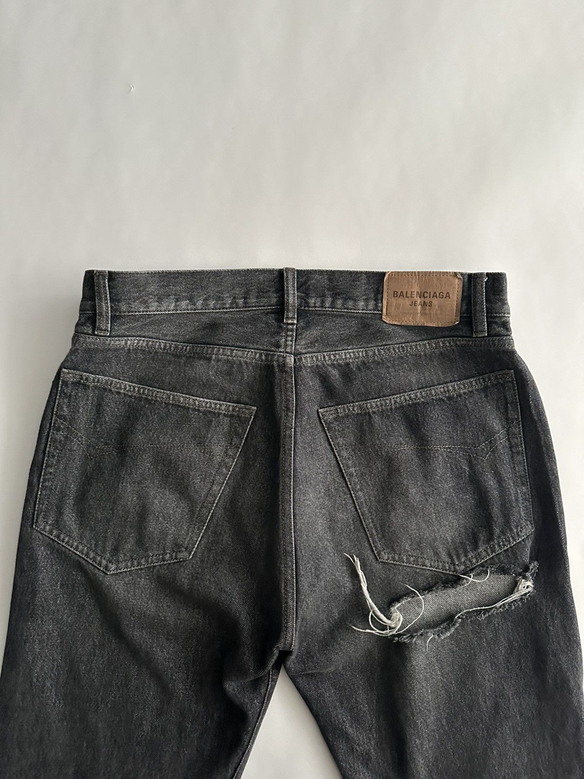 Balenciaga Balenciaga by Demna Back Rip Denim Jeans Size US 31 - 7 Thumbnail