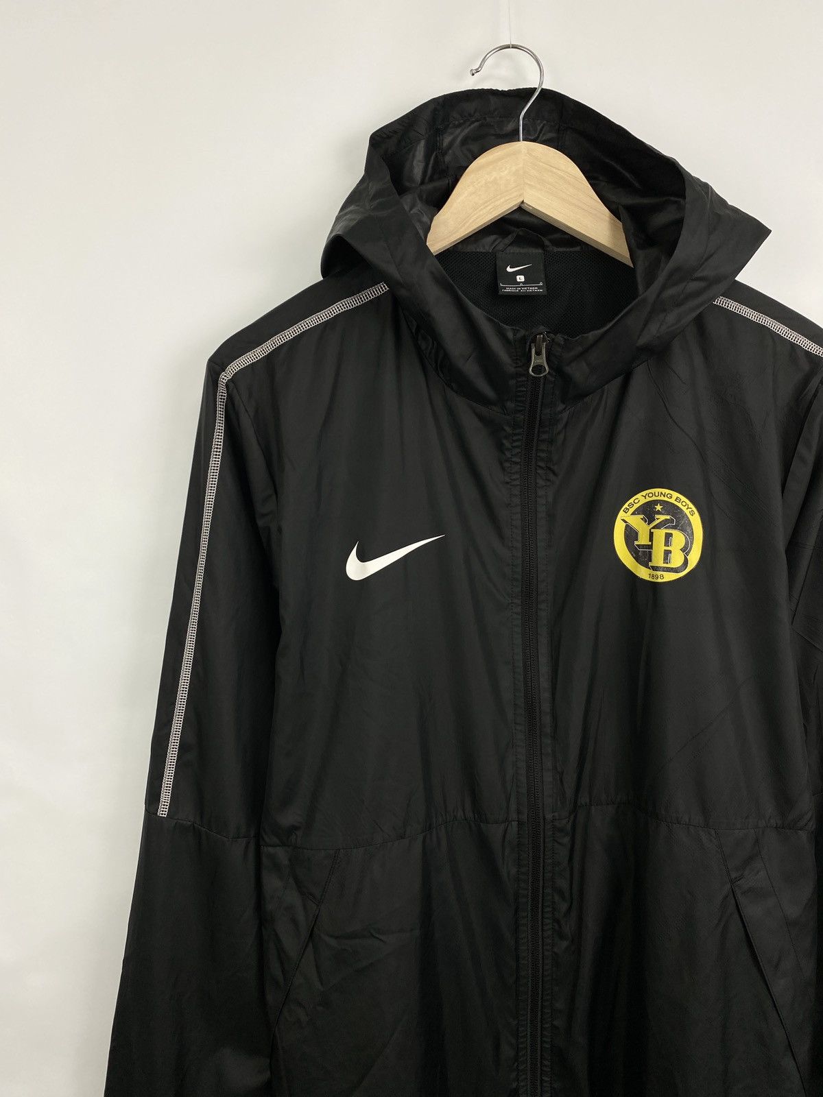 Nike 🇨🇭 Nike BSC Young Boys Football Jacket Rare Retro Y2K Hype Size US L / EU 52-54 / 3 - 2 Thumbnail